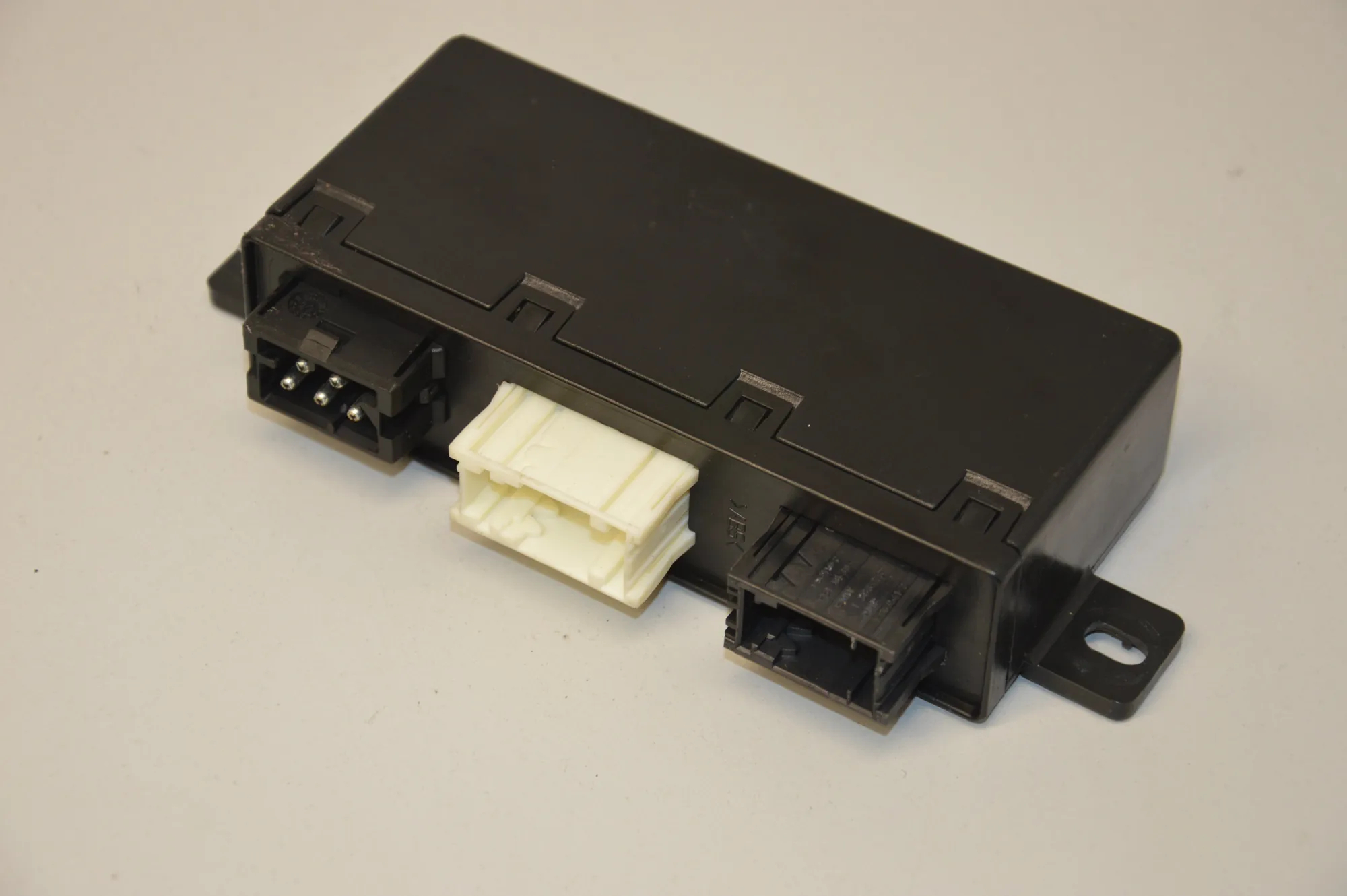 Other Control Units – OEM 6904244 · BMW 5 Touring (E39) 520 i 2002 – 3