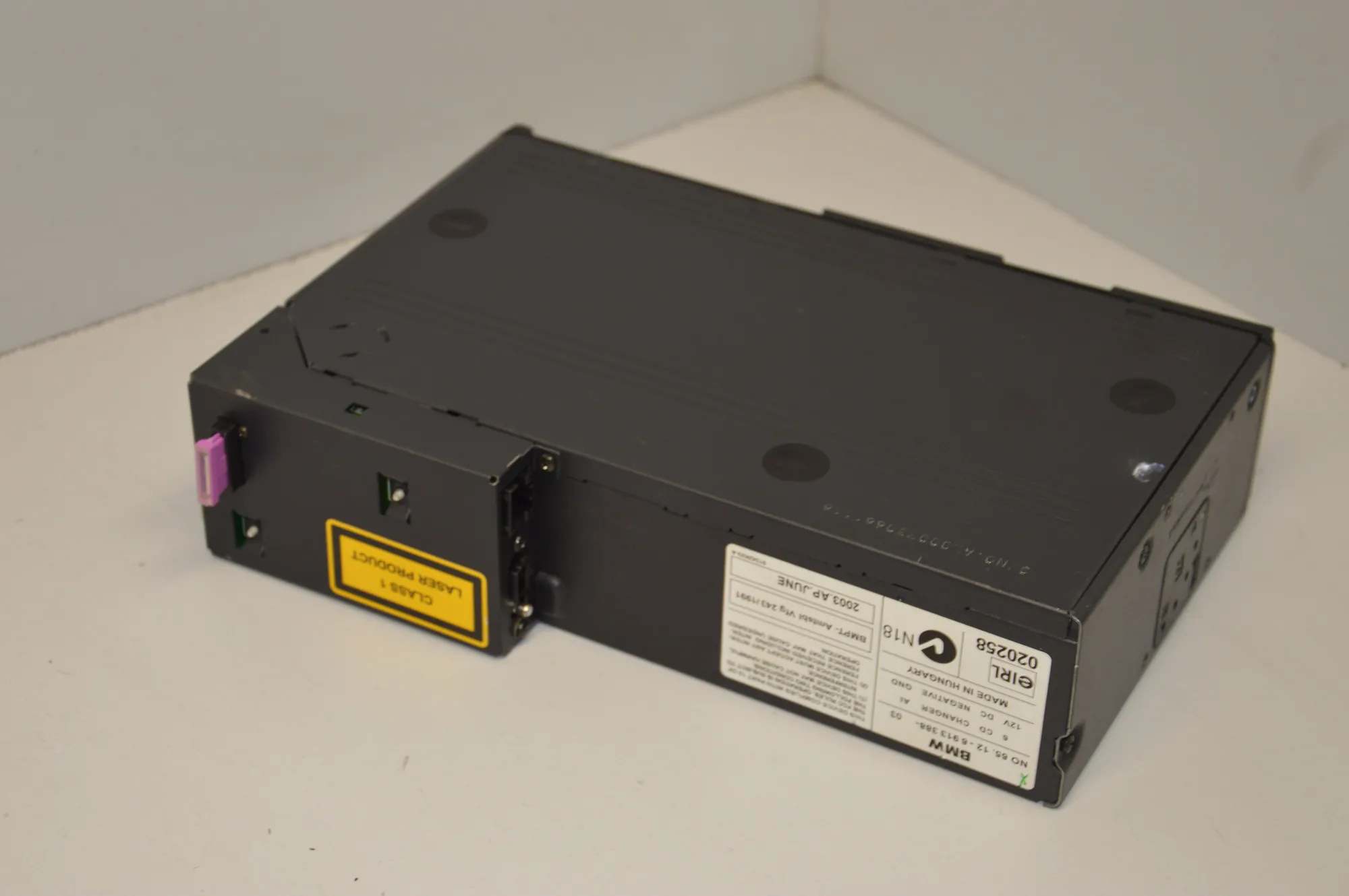 CD Changer – OEM 6913388 · BMW 5 Touring (E39) 520 i 2002 – 4