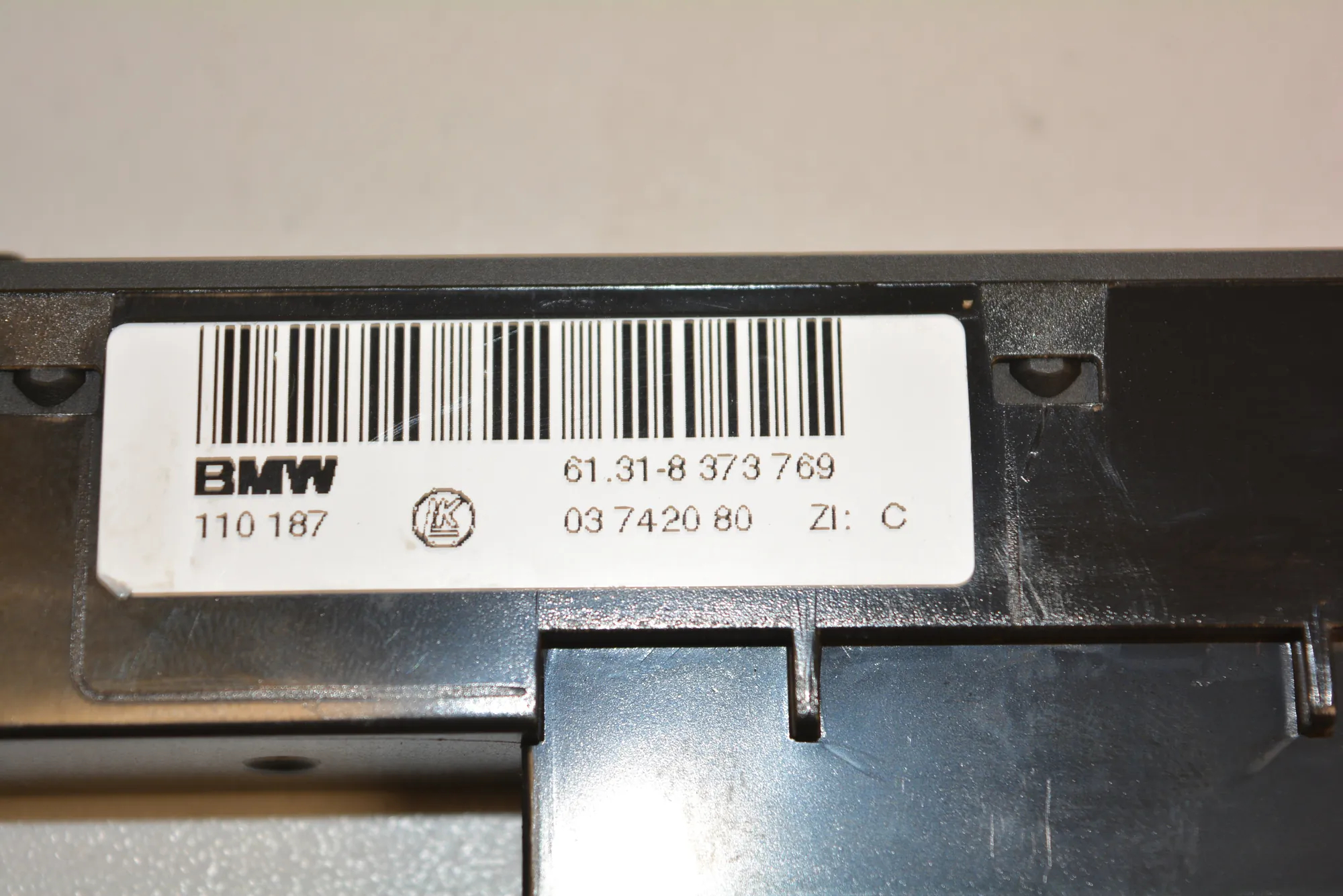 Button Switch Panel – OEM 8373769 · BMW 5 Touring (E39) 520 i 2002 – 3