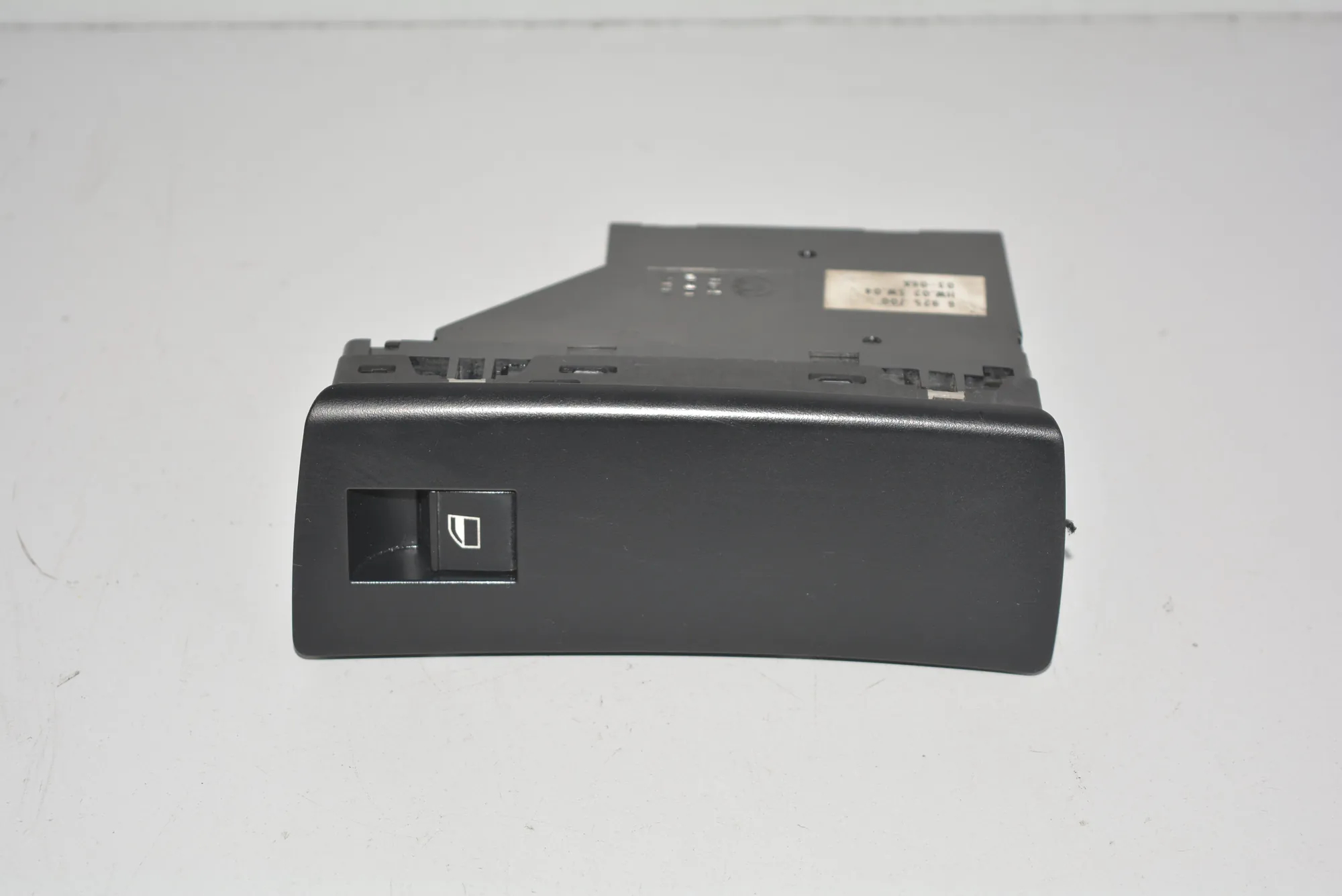 Front Left Door Window Switch – OEM 6925700 · BMW X5 (E53) 3.0 d 2003