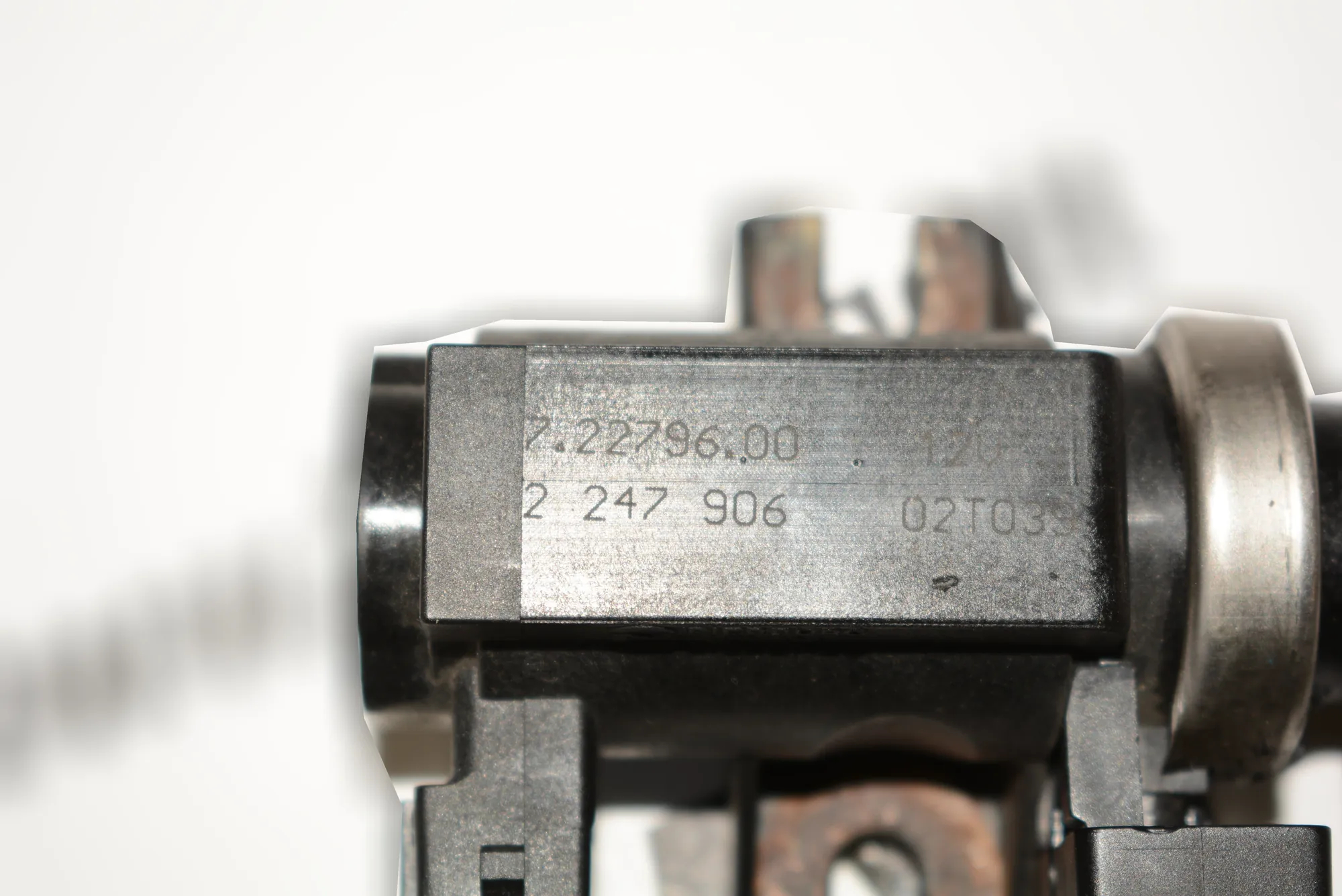 Solenoid Valve – OEM 2247906 · BMW 5 (E39) 2002 – 2