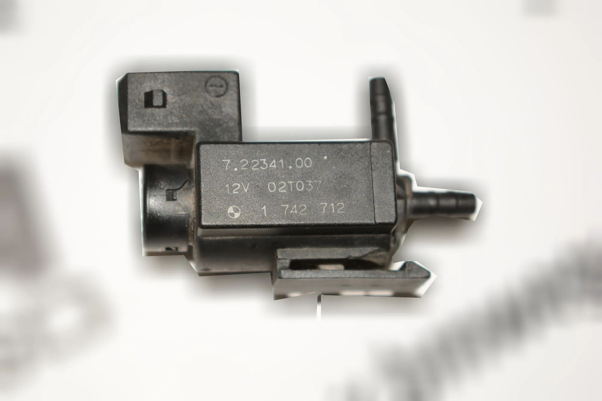 Solenoid Valve – OEM 1742712 · BMW 5 (E39) 2002 – 5