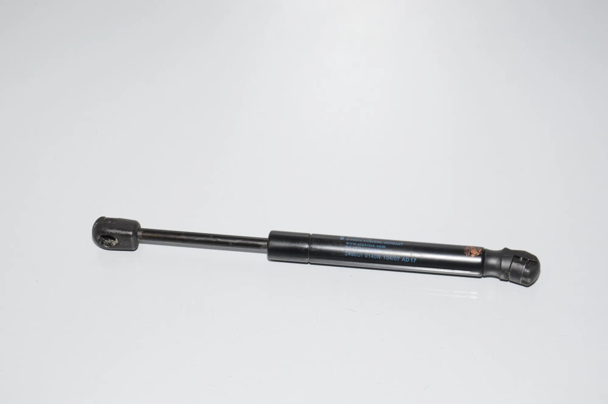 Right Side Tailgate Gas Strut – OEM 7148826 · BMW 5 Touring (E61) 545 i 2004