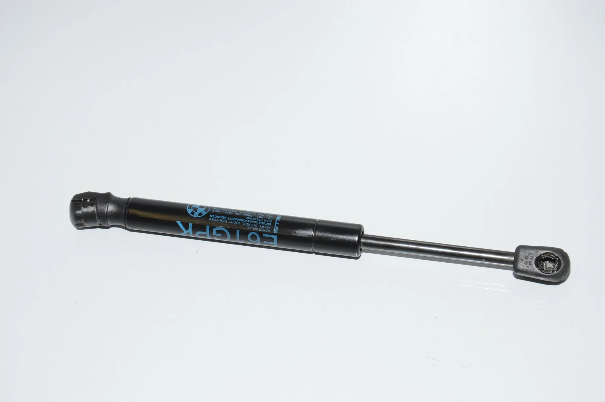 Left Side Tailgate Gas Strut – OEM 7148826 · BMW 5 Touring (E61) 545 i 2004 – 2