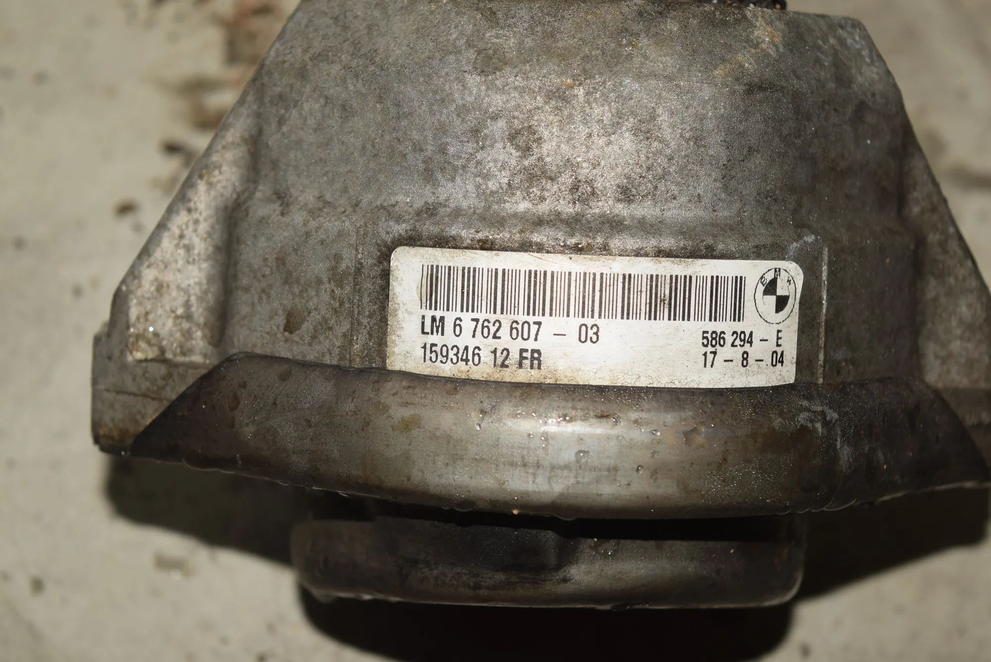 Left Side Engine Mount – OEM 6762607 · BMW 5 Touring (E61) 545 i 2004 – 3