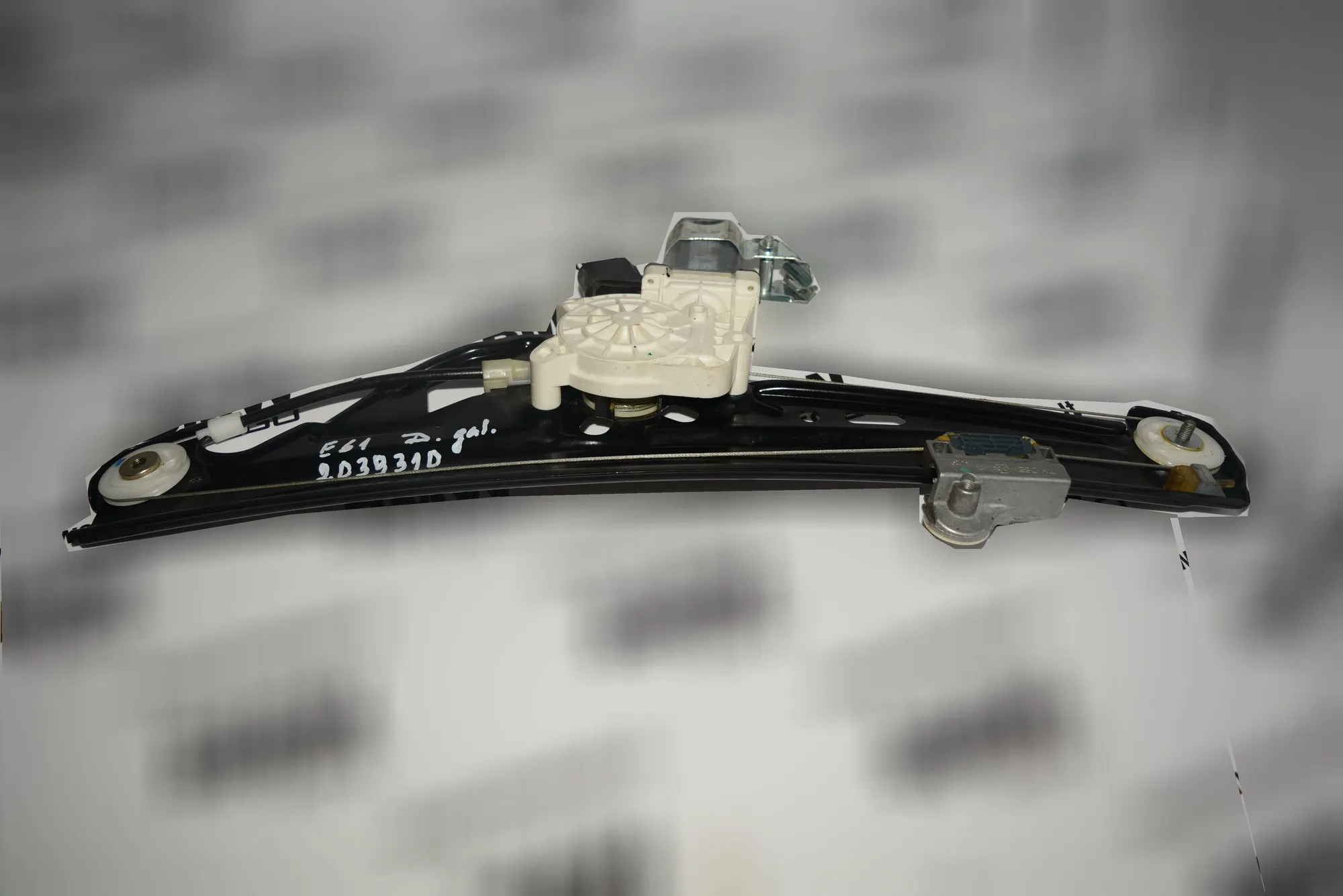 Rear Right Door Window Regulator – OEM 70343887075674 · BMW 5 Touring (E61) 545 i 2004 – 3
