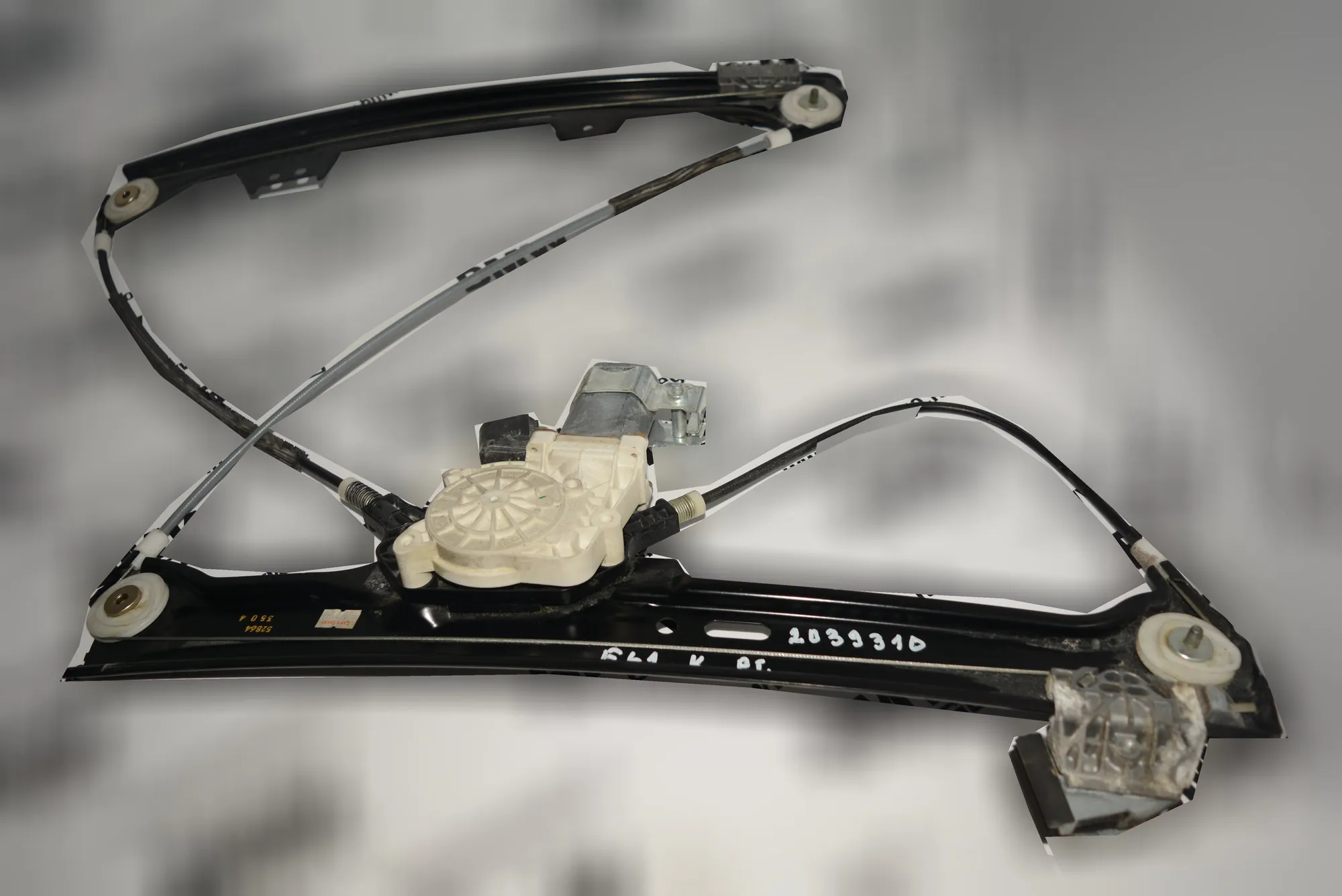 Front Left Door Window Regulator – OEM 70756677034351 · BMW 5 Touring (E61) 545 i 2004 – 2