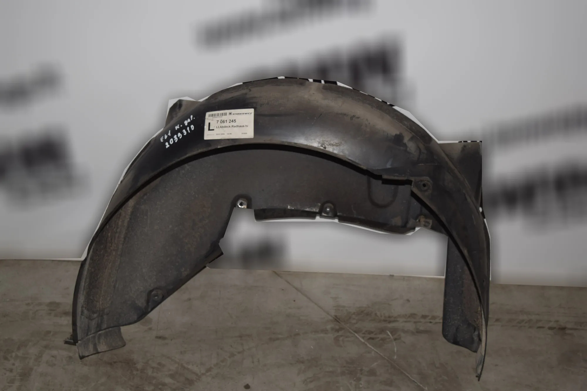 Rear Left Arch Liner – OEM 7061245 · BMW 5 Touring (E61) 545 i 2004