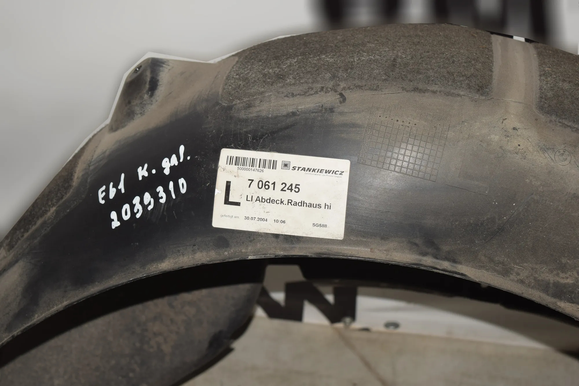 Rear Left Arch Liner – OEM 7061245 · BMW 5 Touring (E61) 545 i 2004 – 2