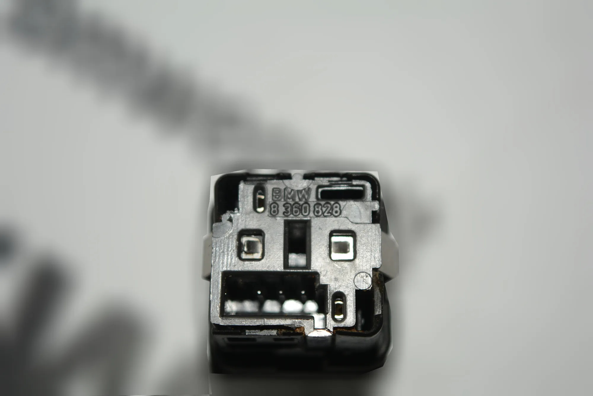 Other Control Units – OEM 8360828 · BMW 5 (E39) 520 i 2003 – 3