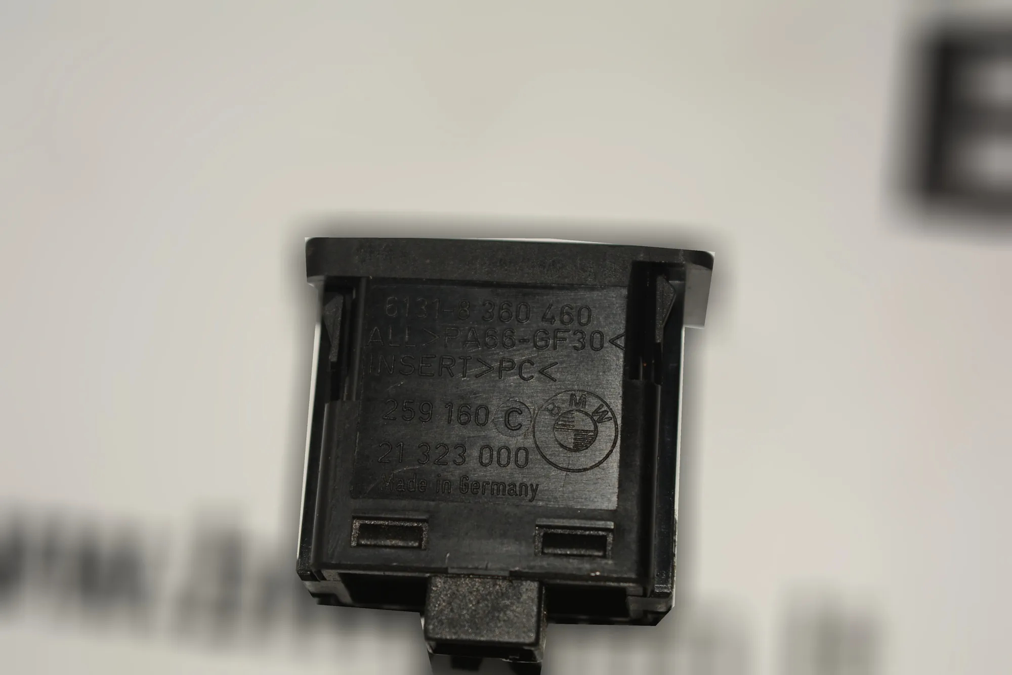 Switches – OEM 8360460 · BMW 5 (E39) 520 i 2003 – 3