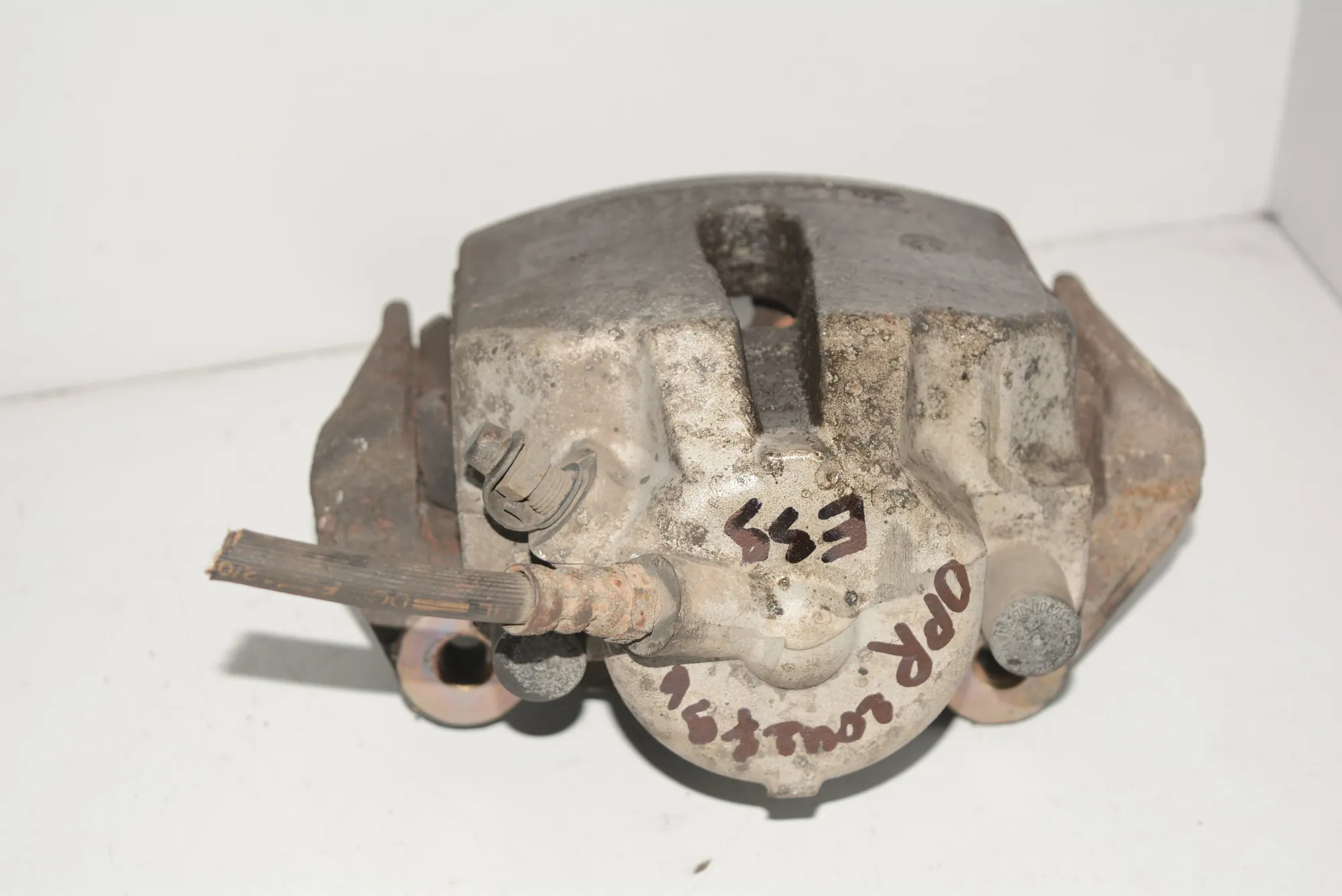 Front Right Brake Caliper · BMW 5 (E39) 520 i 2003 – 2