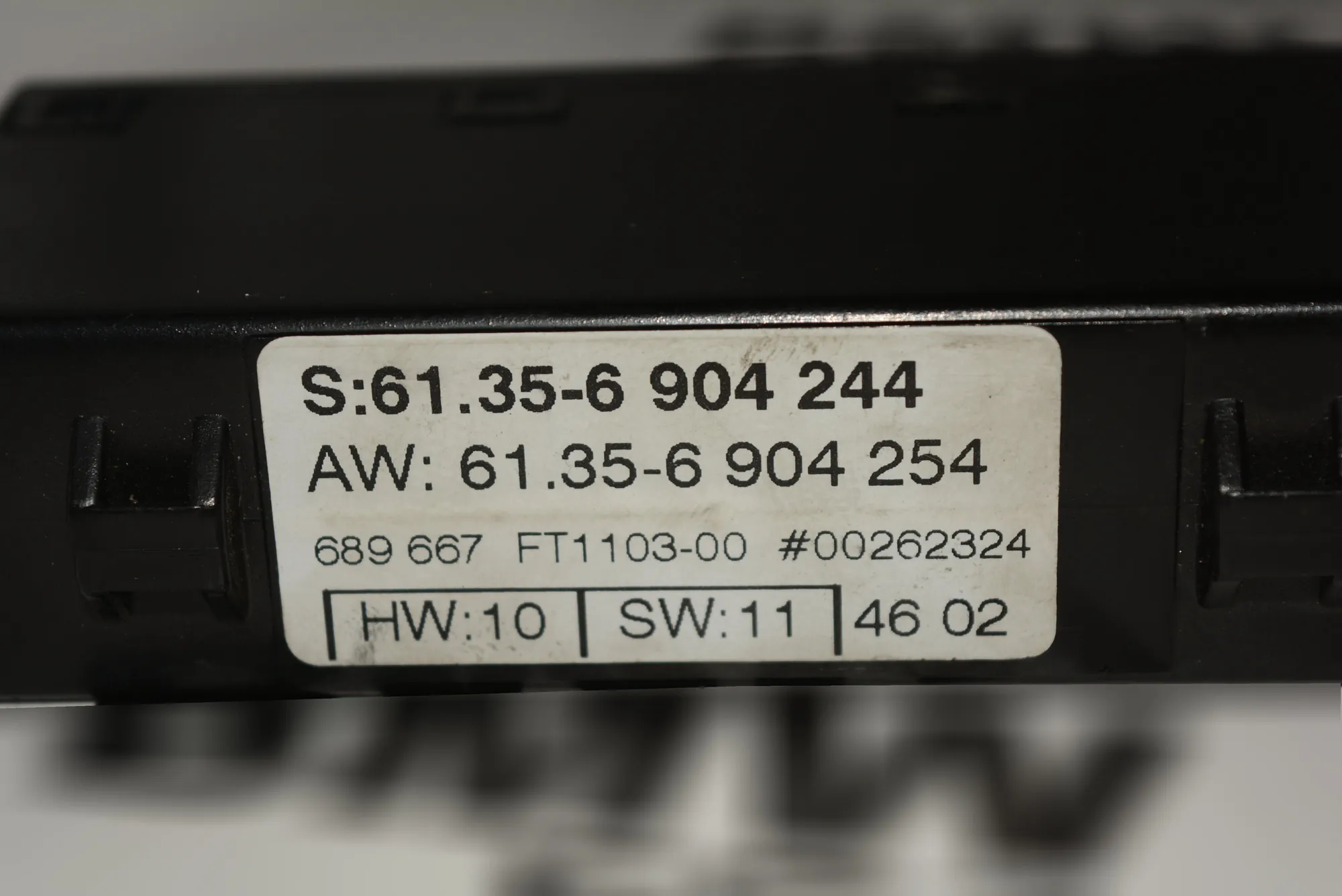 Front Left Door Control Unit – OEM 6904244 · BMW 5 (E39) 520 i 2003 – 2