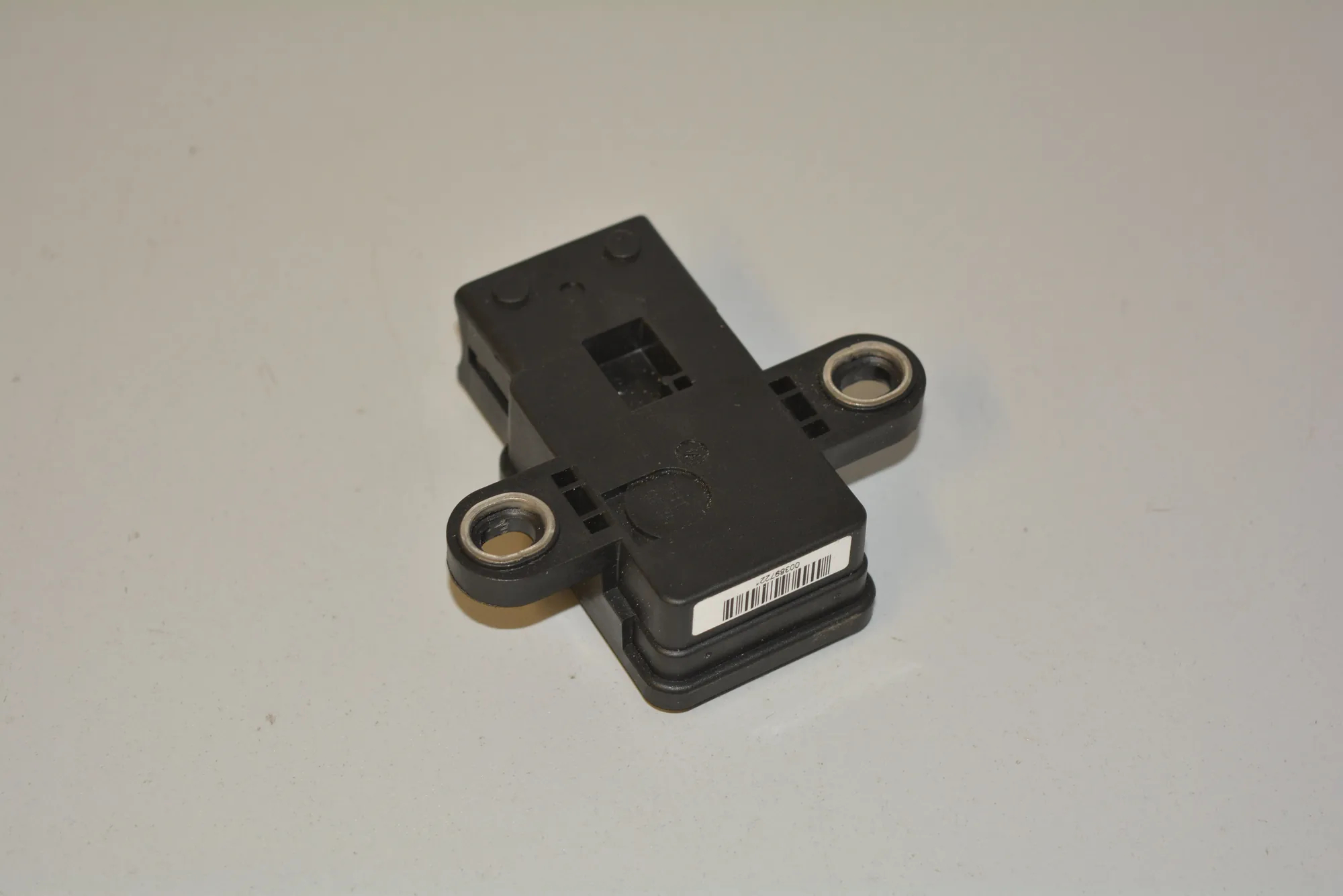 Acceleration Sensor – OEM 6753694 · BMW 5 (E39) BMW 5 (E39) 520 d 2000 – 2