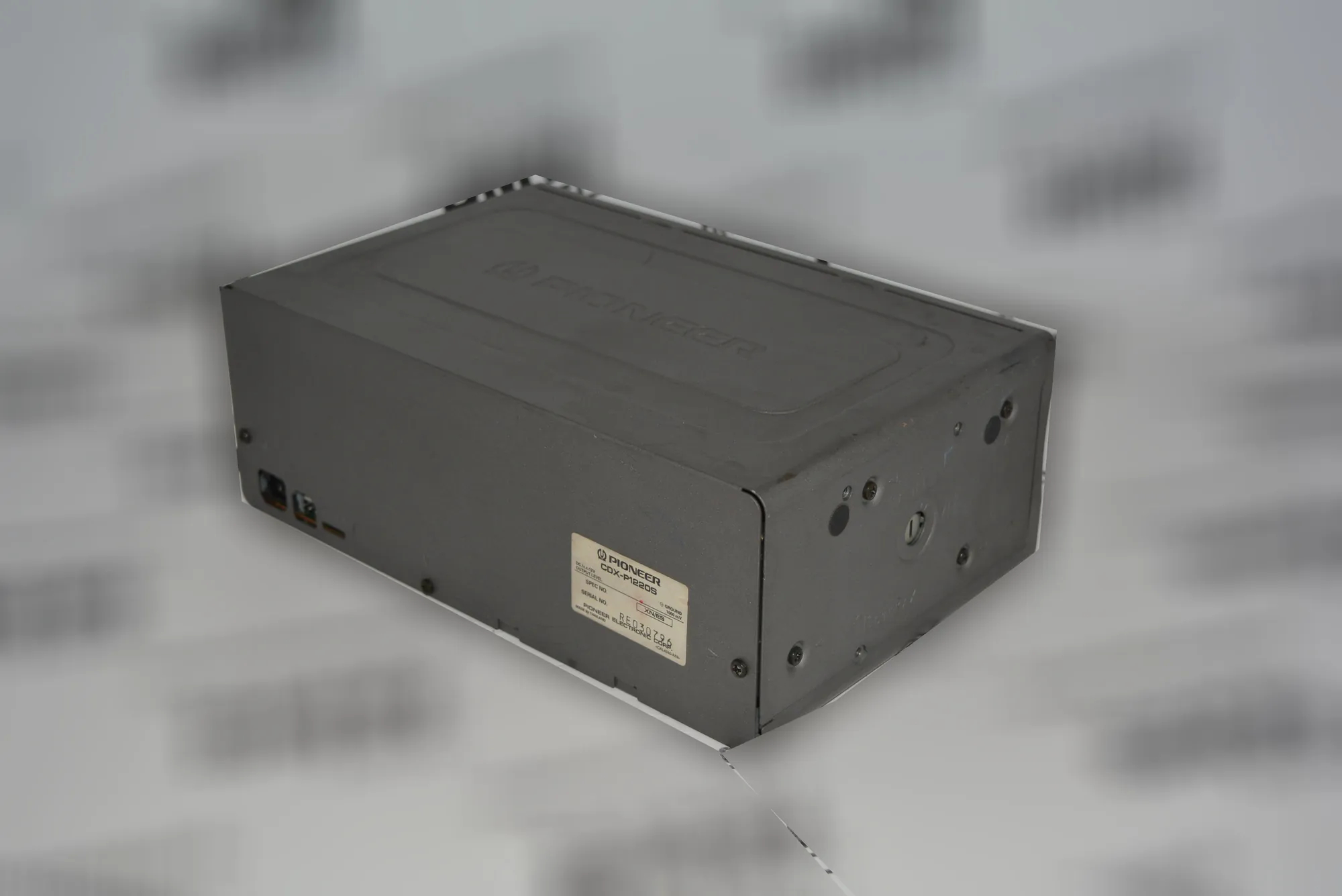 CD Changer – OEM CDX-P1220S · BMW 3 (E46) 320 d 2003 – 3