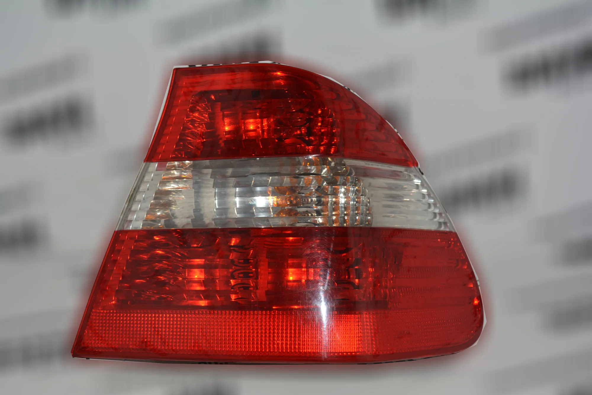 Rear Right Tail Light – OEM 6910532 · BMW 3 (E46) 320 d 2003 – 3