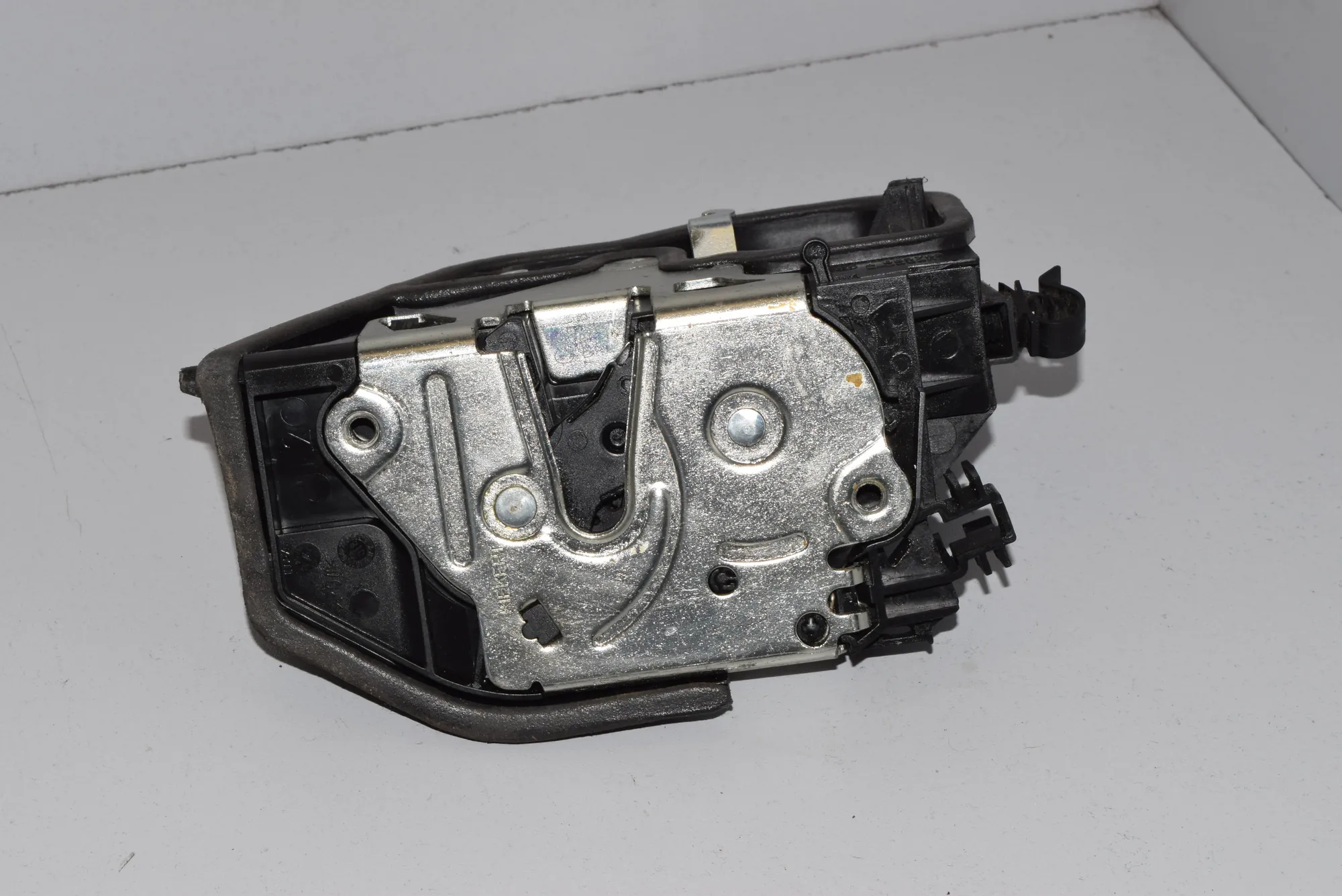 Rear Left Door Lock – OEM 7202147 · BMW X6 (E71, E72) BMW X6 (E71, E72) 2009 – 5