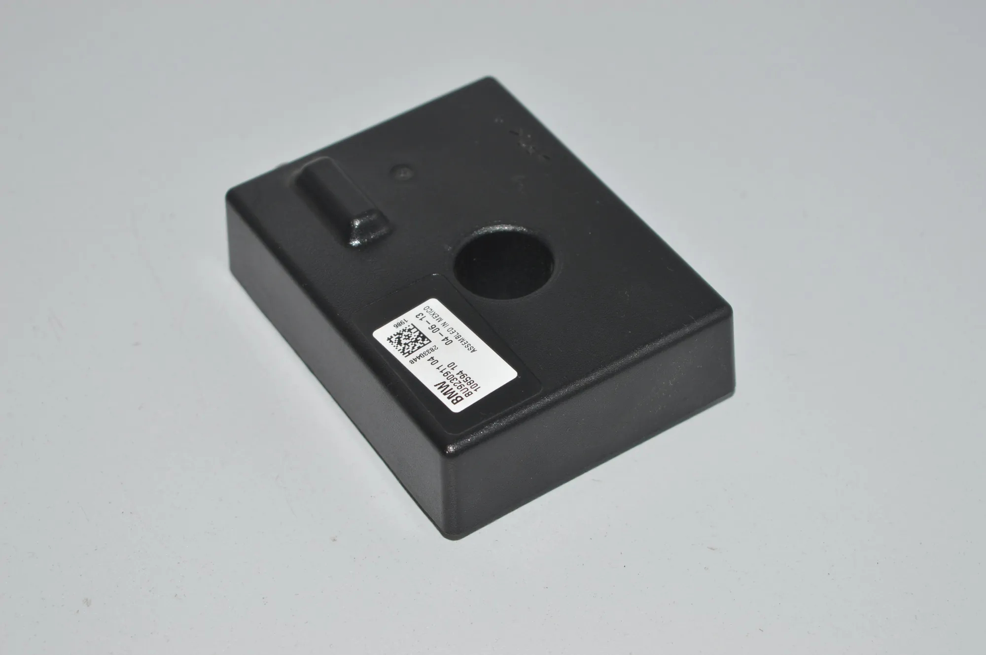 Antenna Amplifier – OEM 9230911 · BMW 3 (F30, F80) BMW 3 (F30, F80) 2013 – 2