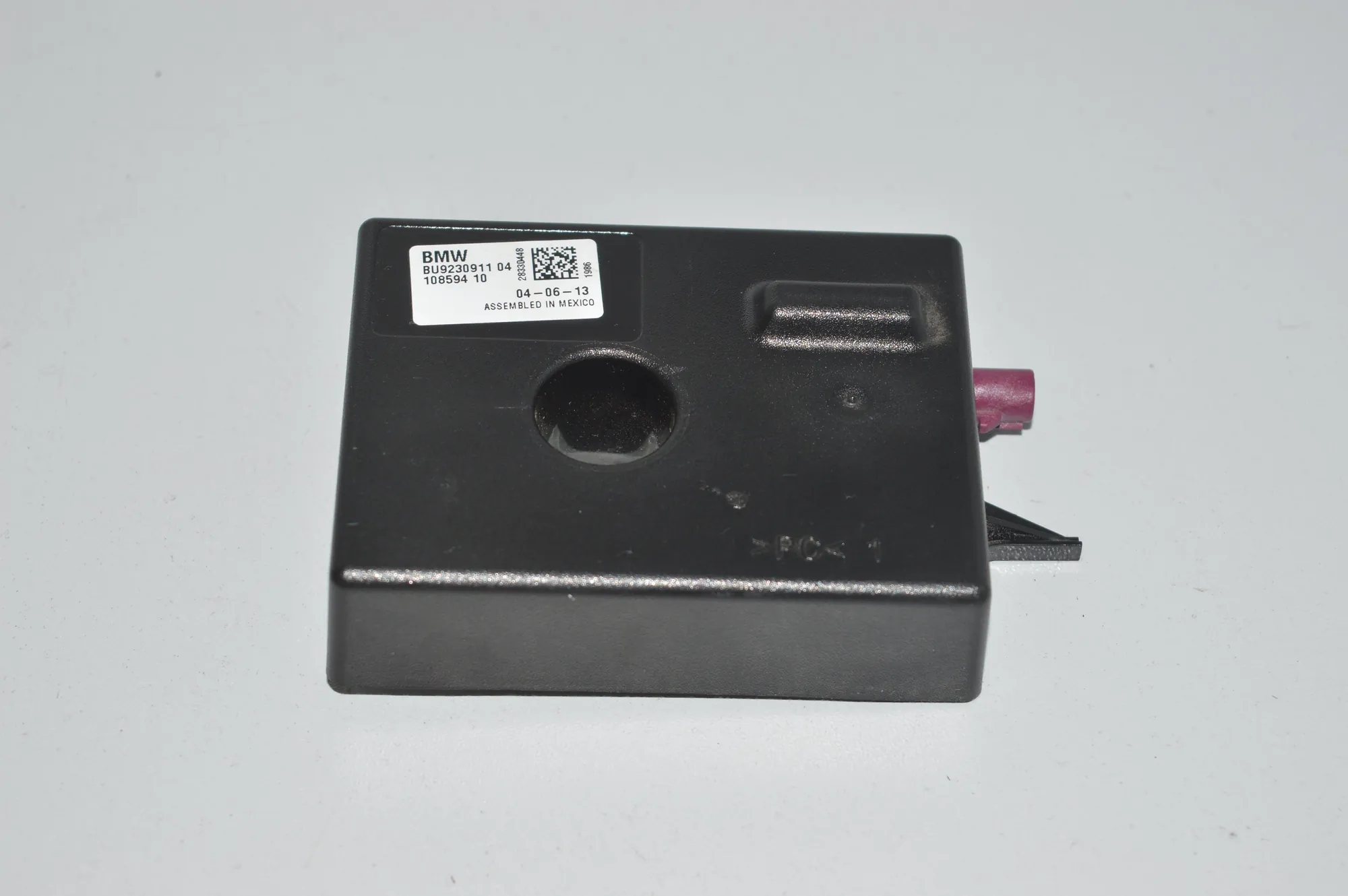 Antenna Amplifier – OEM 9230911 · BMW 3 (F30, F80) BMW 3 (F30, F80) 2013