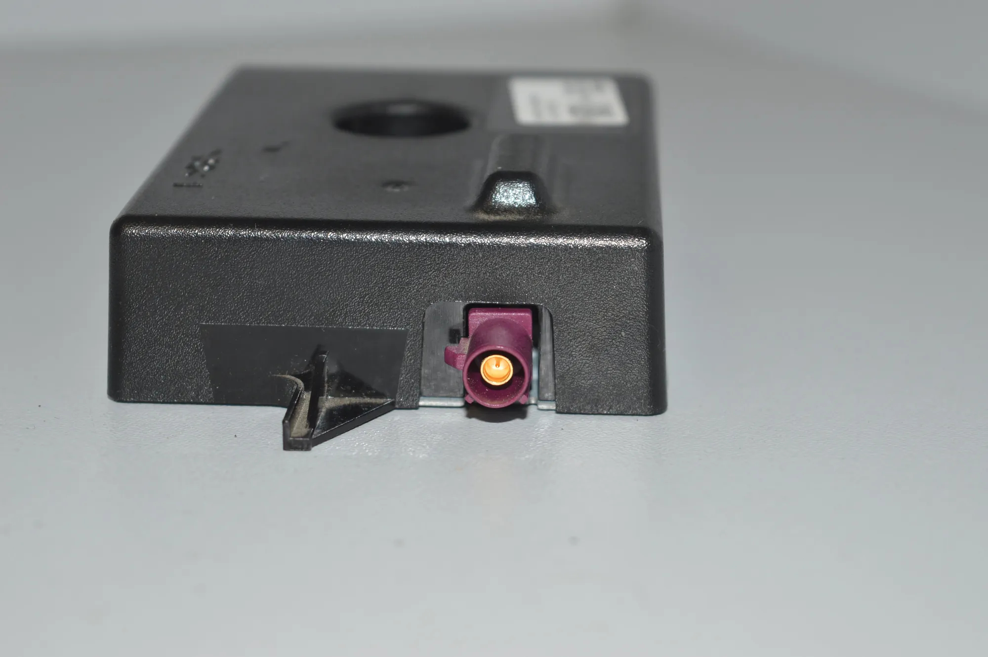 Antenna Amplifier – OEM 9230911 · BMW 3 (F30, F80) BMW 3 (F30, F80) 2013 – 3
