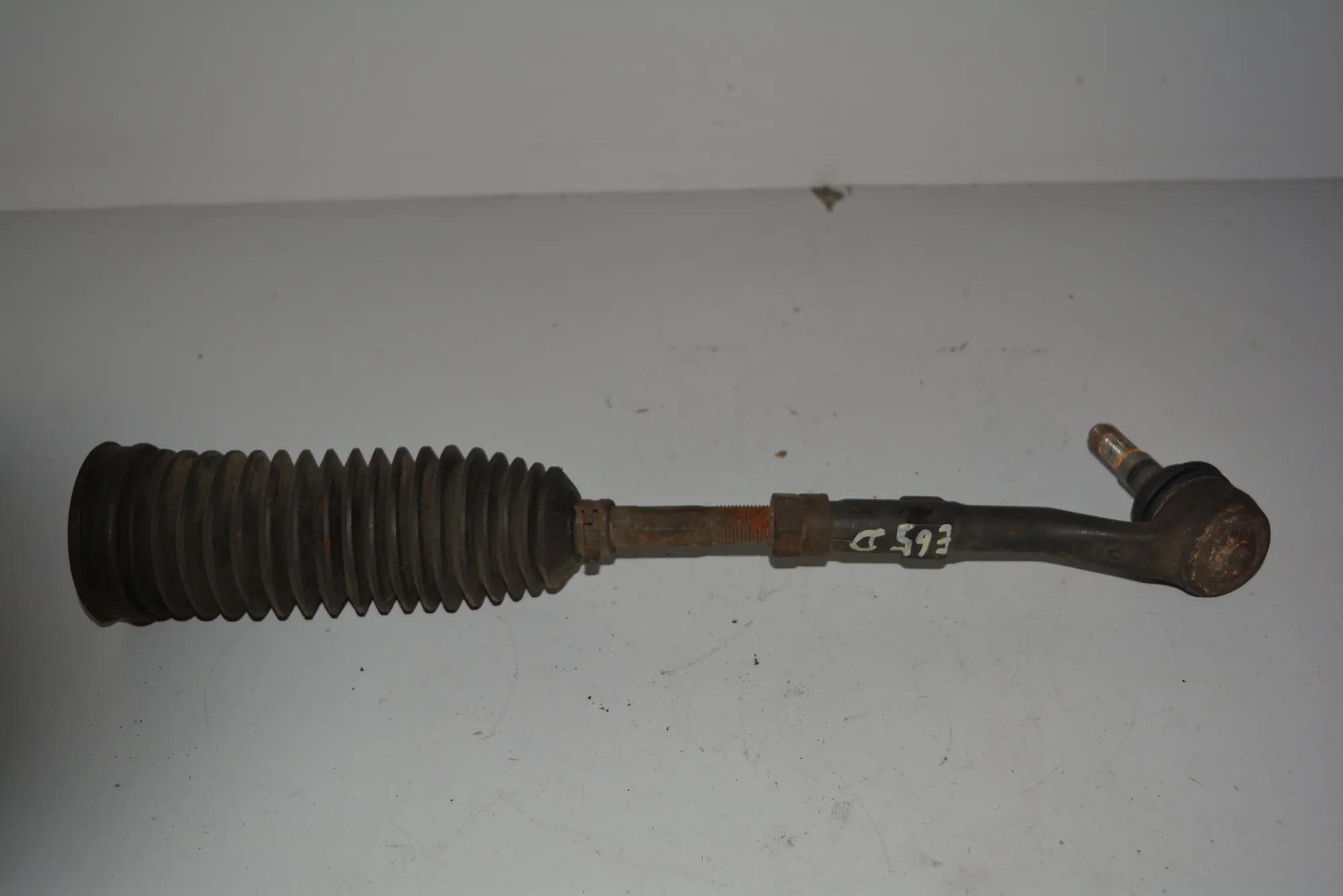 Right Side Steering Tie Rod · BMW 7 (E65, E66, E67) BMW 7 (E65, E66, E67) 735 i 2006