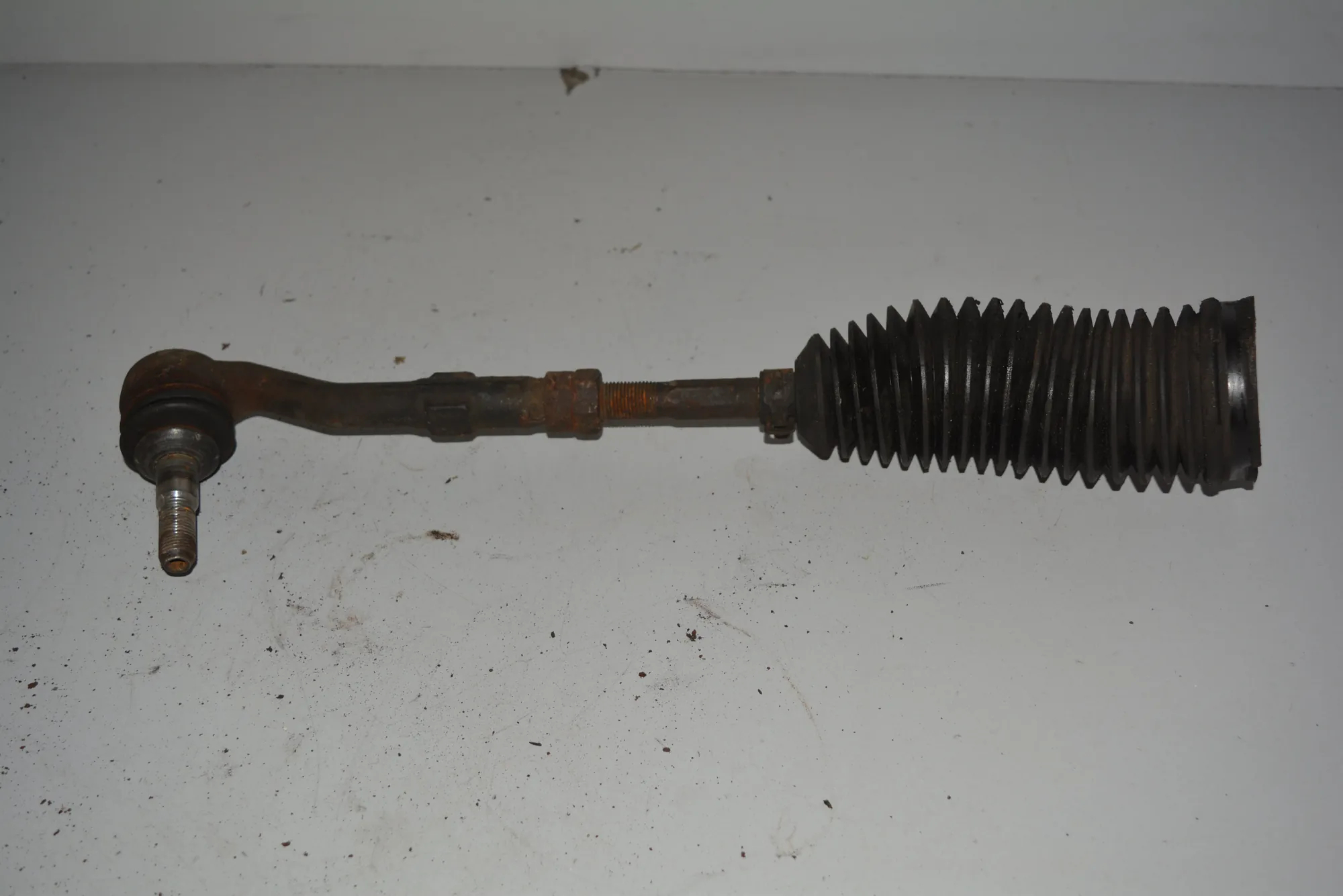 Left Side Steering Tie Rod · BMW 7 (E65, E66, E67) BMW 7 (E65, E66, E67) 735 i 2006