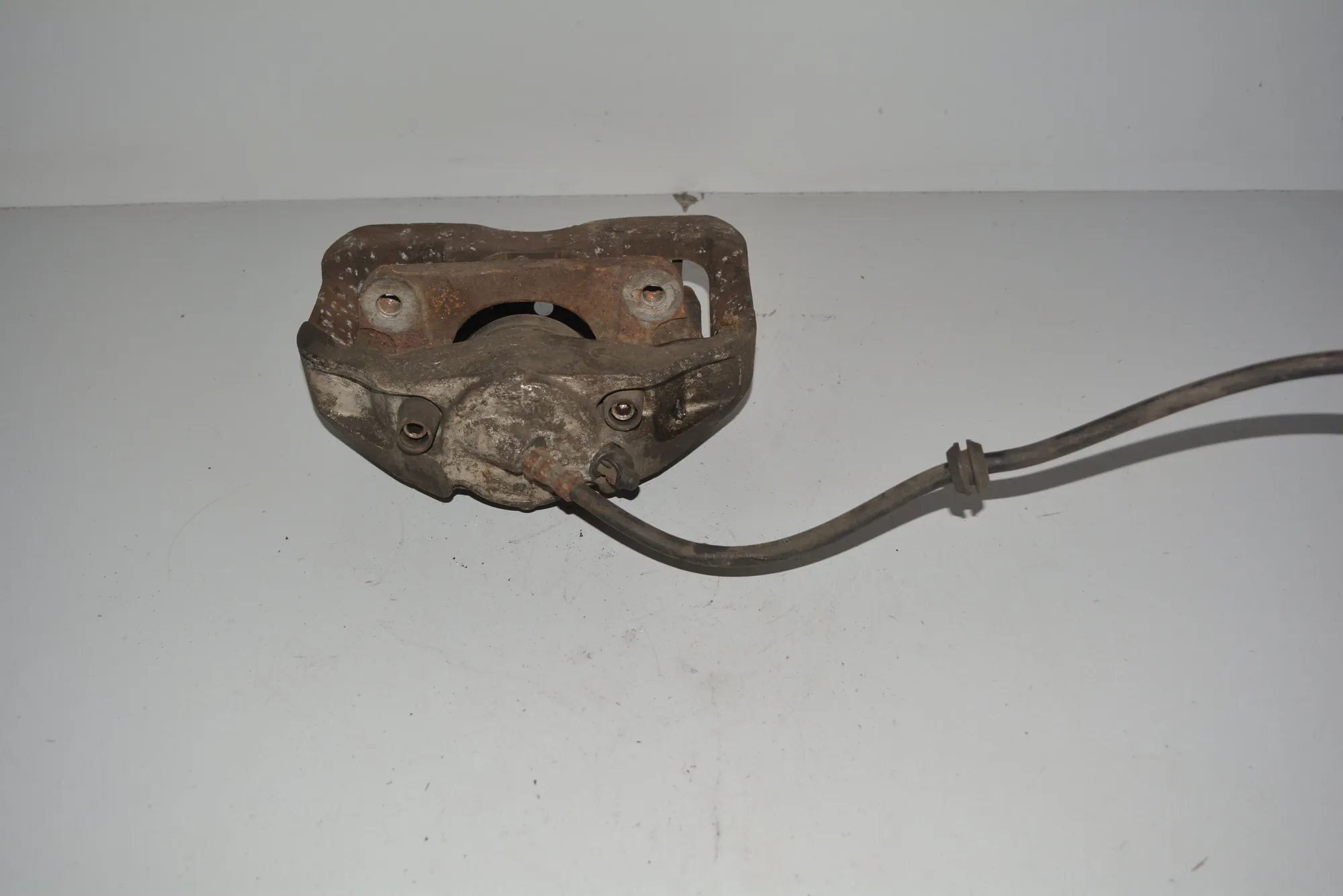 Front Right Brake Caliper · BMW 7 (E65, E66, E67) BMW 7 (E65, E66, E67) 735 i 2006 – 3
