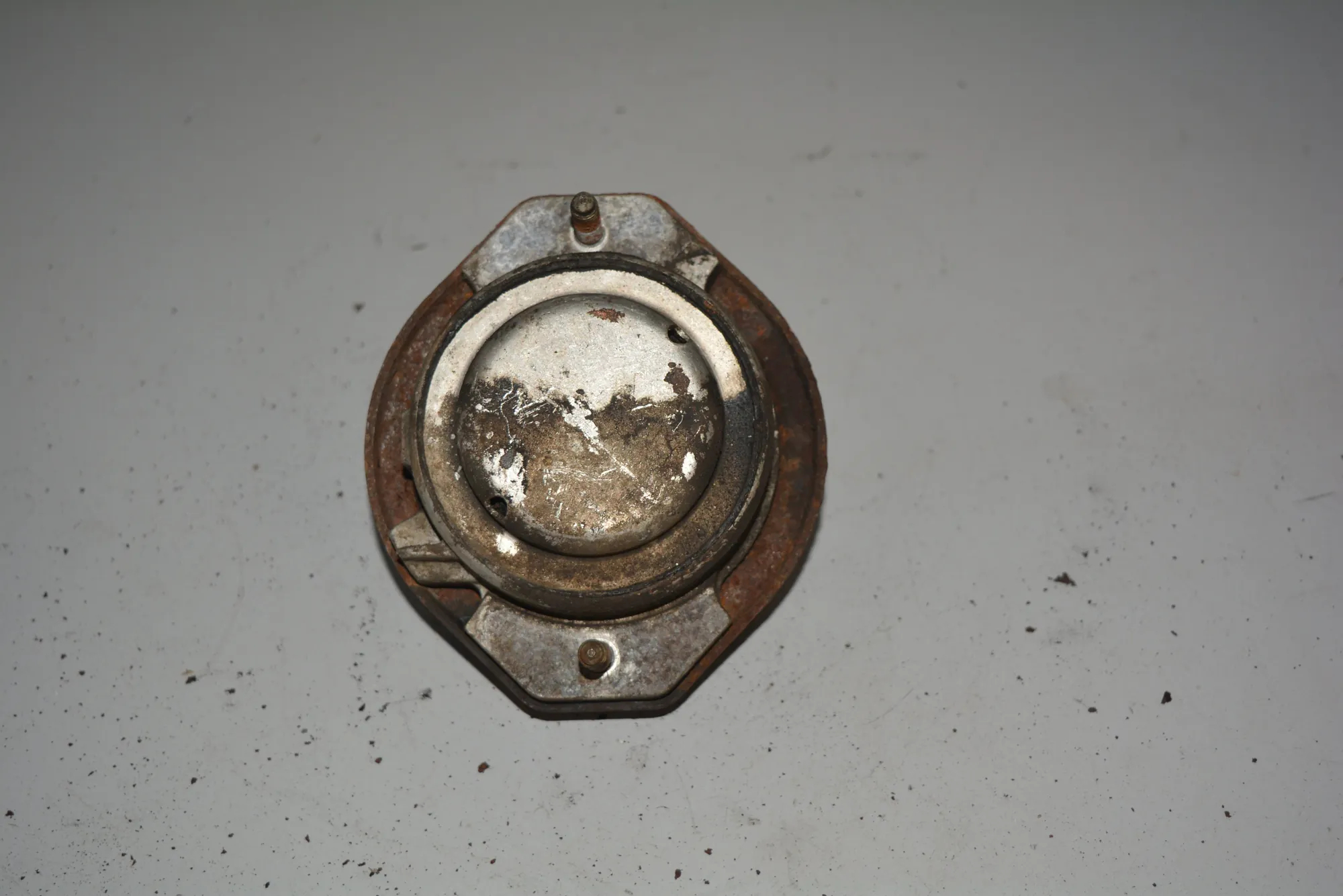 Right Side Engine Mount – OEM 6754614 · BMW 7 (E65, E66, E67) BMW 7 (E65, E66, E67) 735 i 2006 – 2