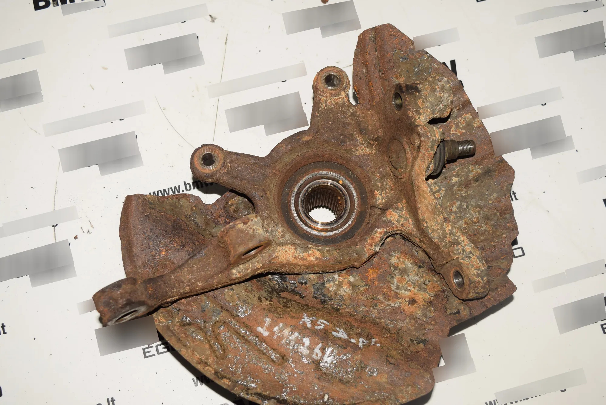 Front Right Wheel Hub · BMW X5 (E53) 4.6 is 2003 – 2
