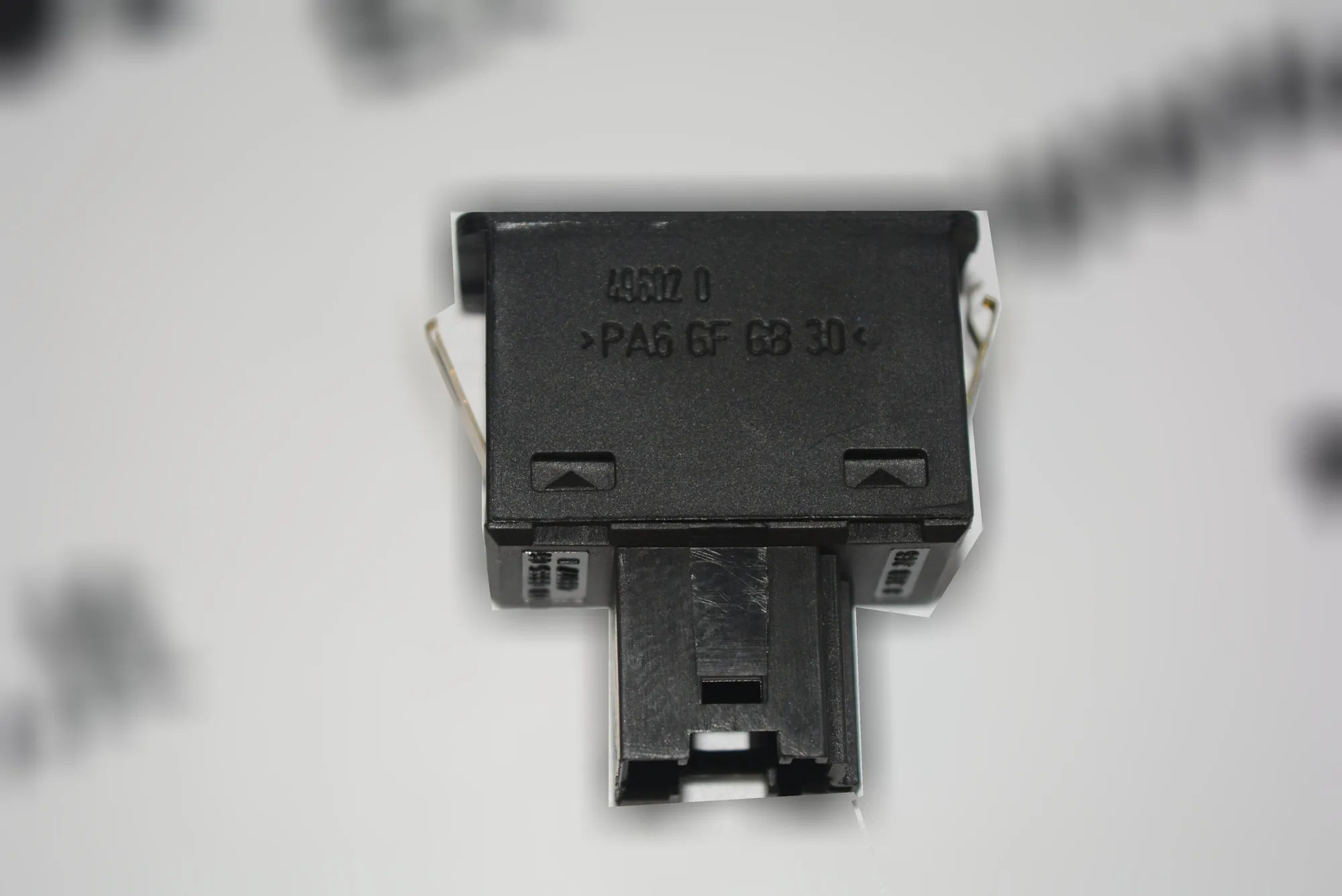 USB/AUX-In Socket Port – OEM 8368346 · BMW X5 (E53) 4.6 is 2003 – 4