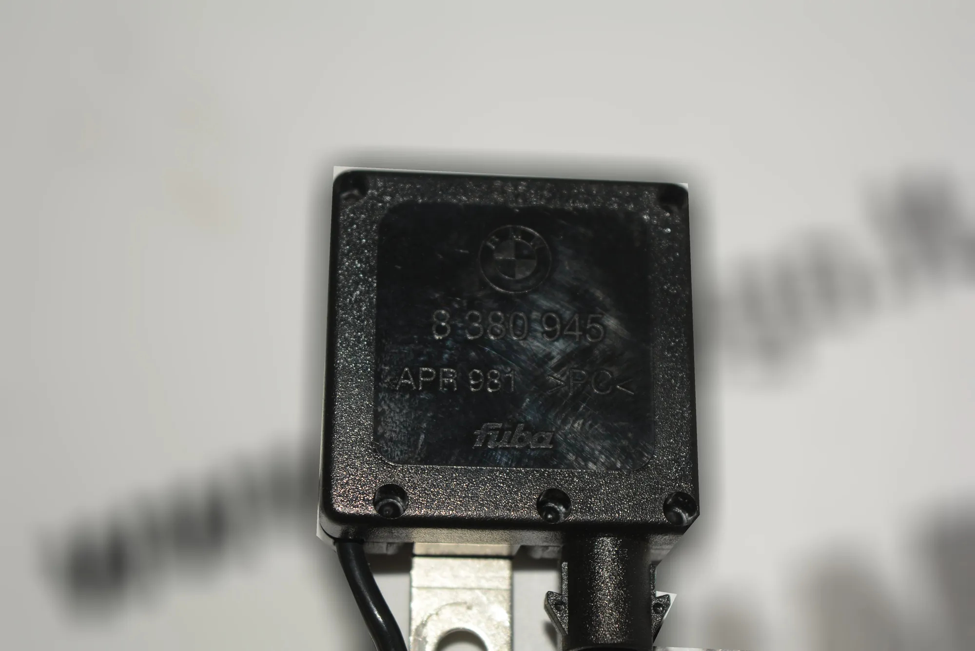 Antenna – OEM 8380945 · BMW X5 (E53) 4.6 is 2003 – 5