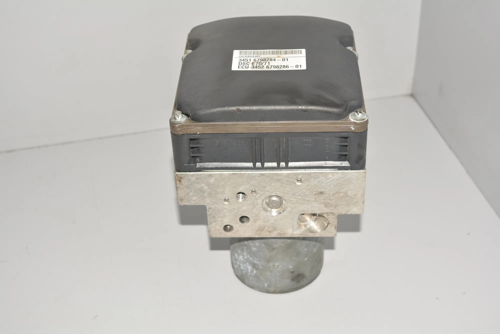ABS Pump – OEM 6798286 · BMW X5 (E70) BMW X5 (E70) 2011 – 3