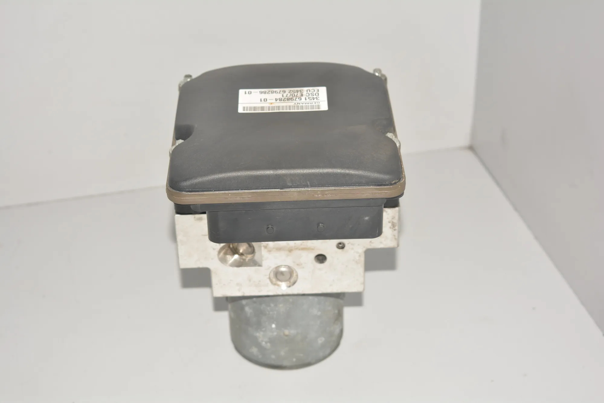 ABS Pump – OEM 6798286 · BMW X5 (E70) BMW X5 (E70) 2011