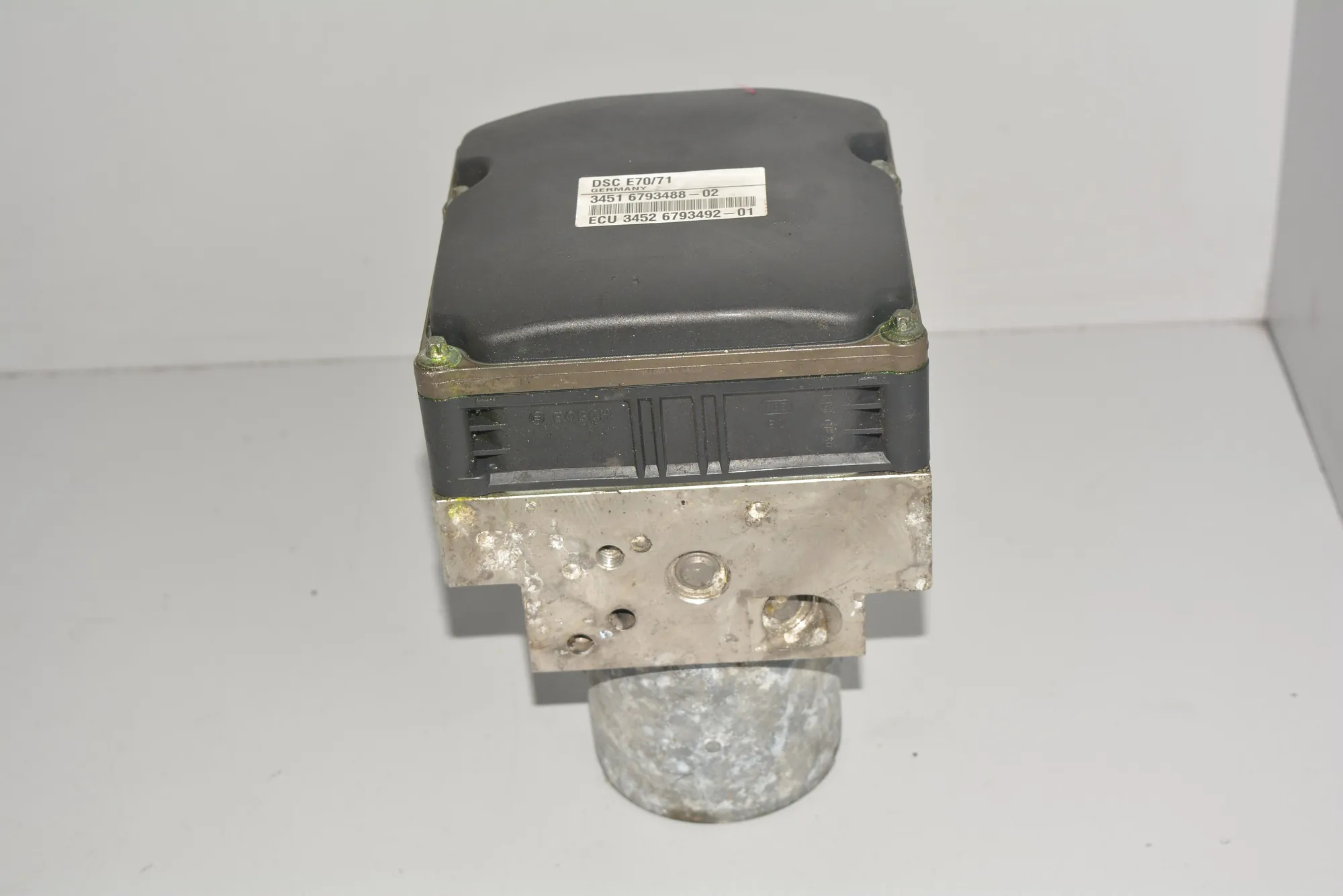 ABS Pump – OEM 6793492 · BMW X5 (E70) BMW X5 (E70) 2011 – 3