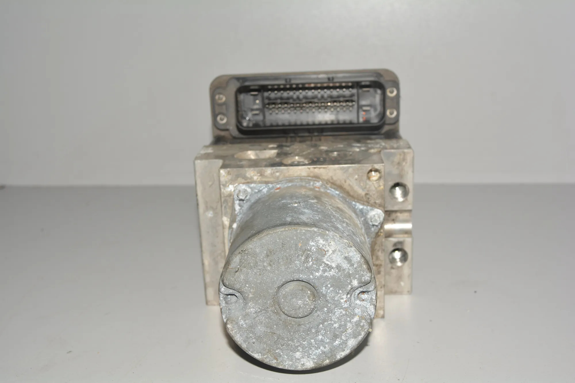 ABS Pump – OEM 6793492 · BMW X5 (E70) BMW X5 (E70) 2011 – 4