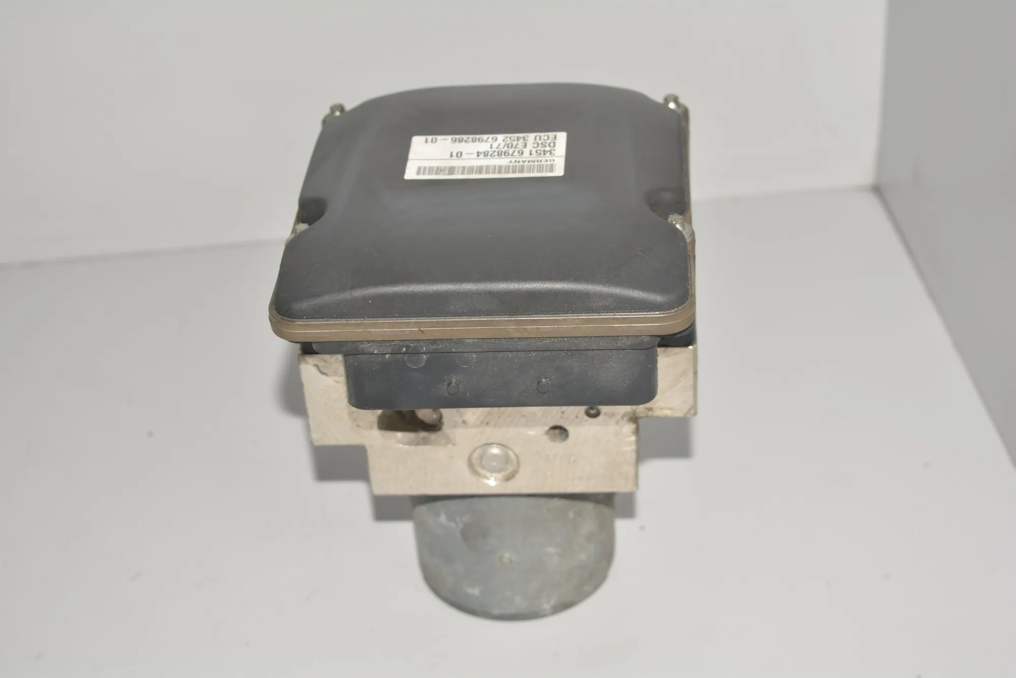 ABS Pump – OEM 6798286 · BMW X5 (E70) BMW X5 (E70) 2011