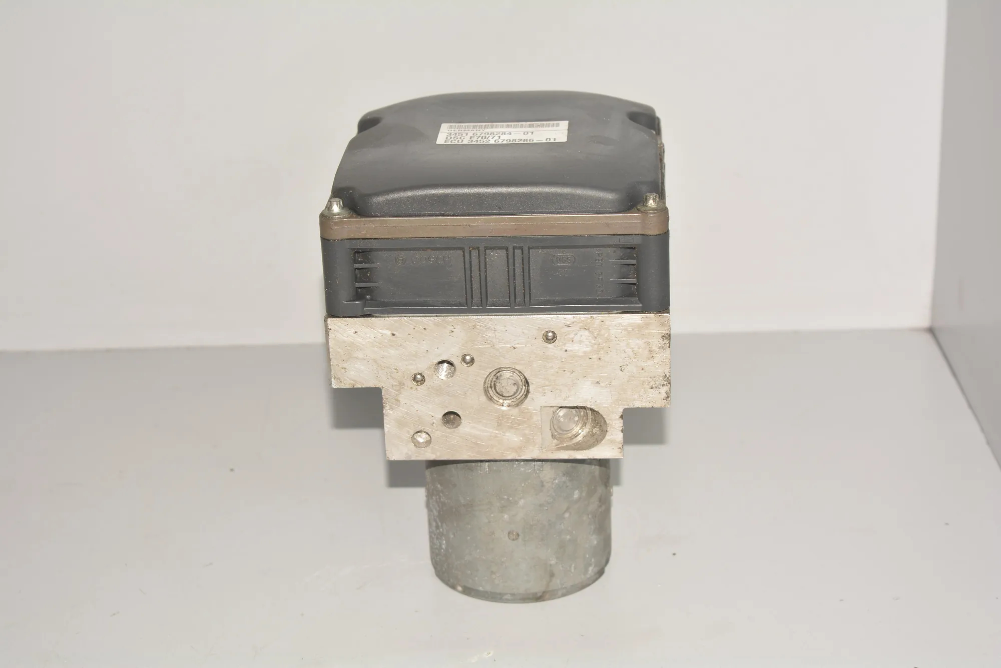 ABS Pump – OEM 6798286 · BMW X5 (E70) BMW X5 (E70) 2011 – 4