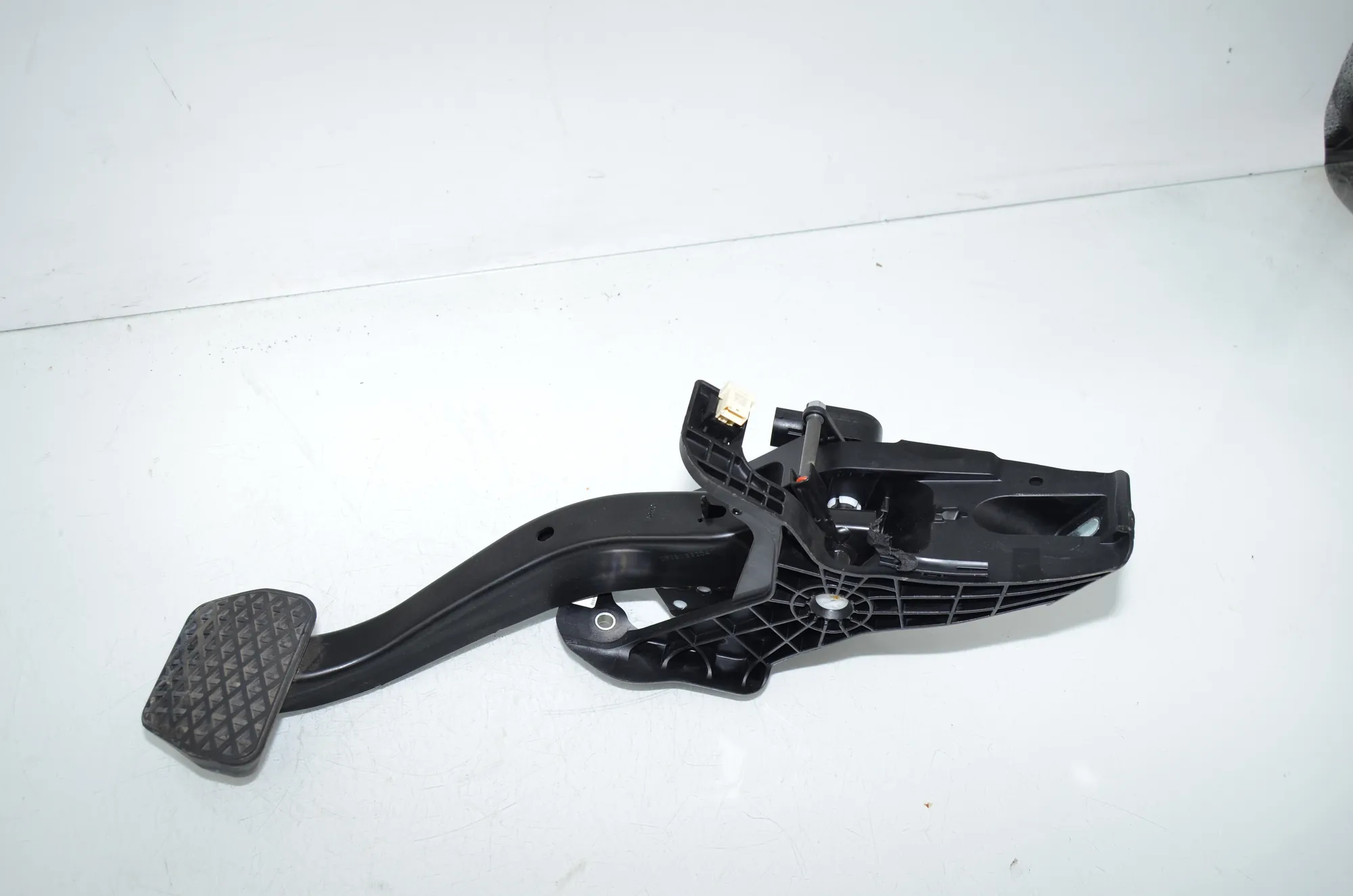 Brake Pedal – OEM 6891119 · BMW 3 Touring (G21) (2019 - -) 320 d 2024 – 2