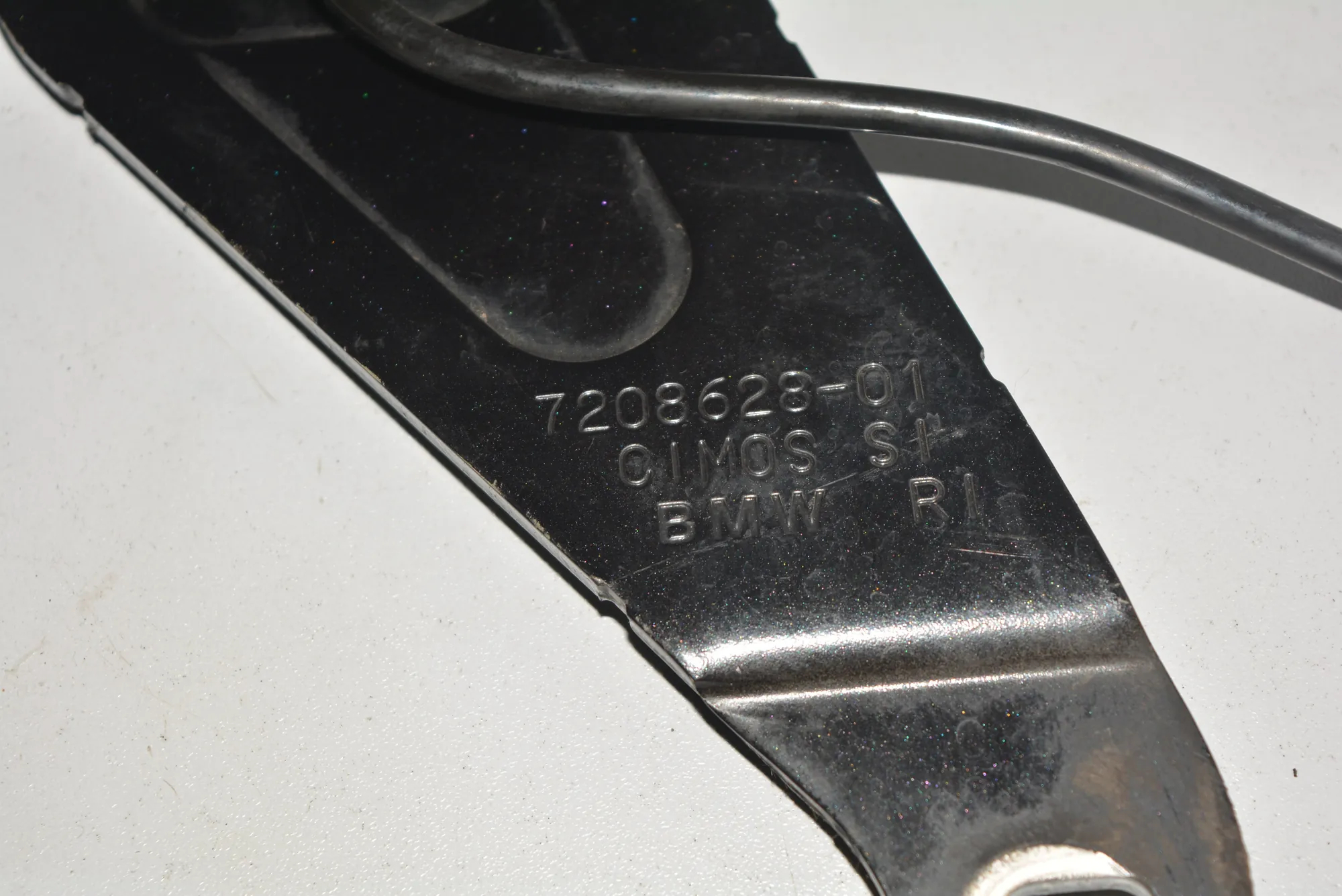 Front Right Bonnet Hinge – OEM 7208628 · BMW X5 (E70) BMW X5 (E70) 2011 – 3