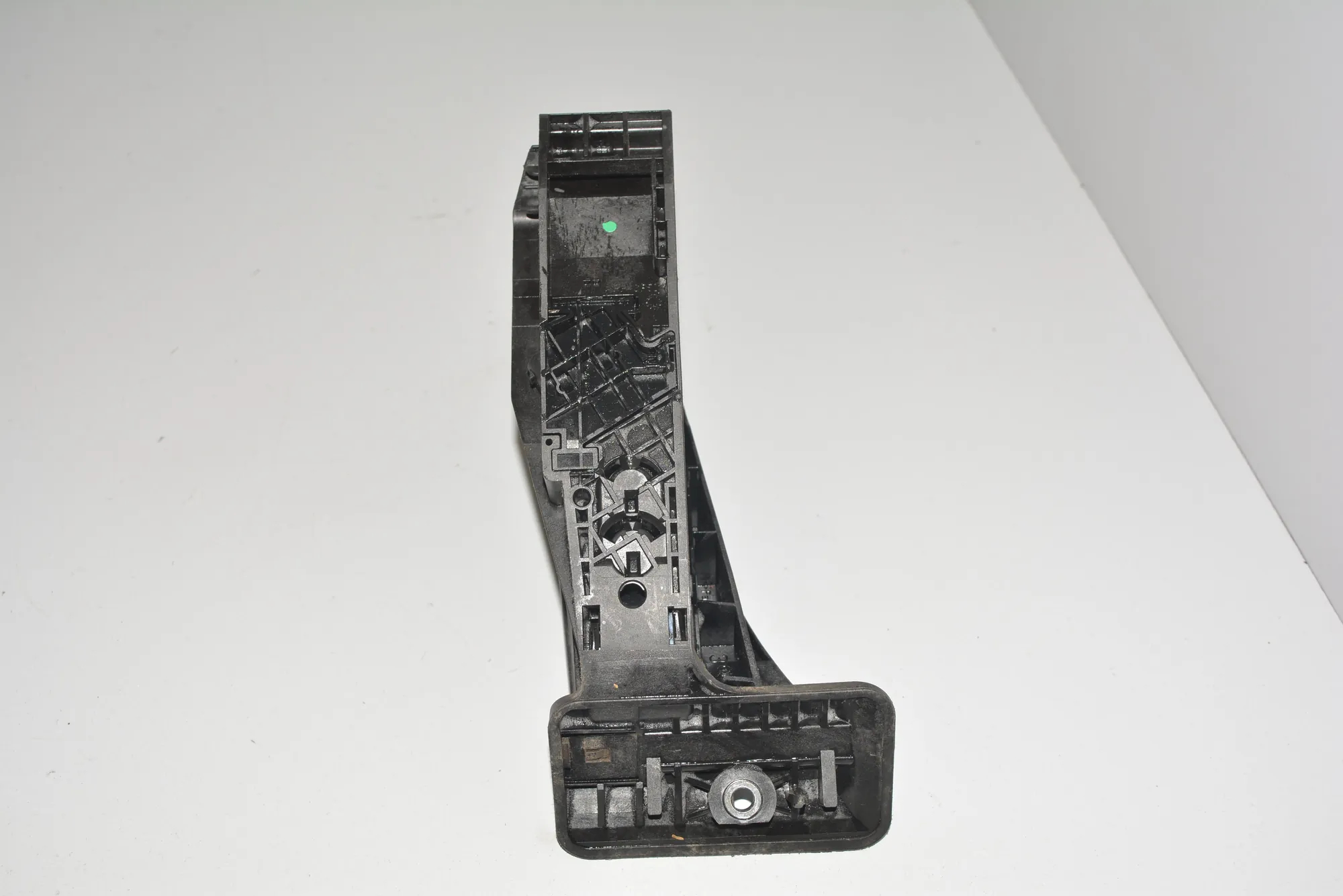 Throttle Pedal – OEM 6789998 · BMW X5 (E70) BMW X5 (E70) 2010 – 5