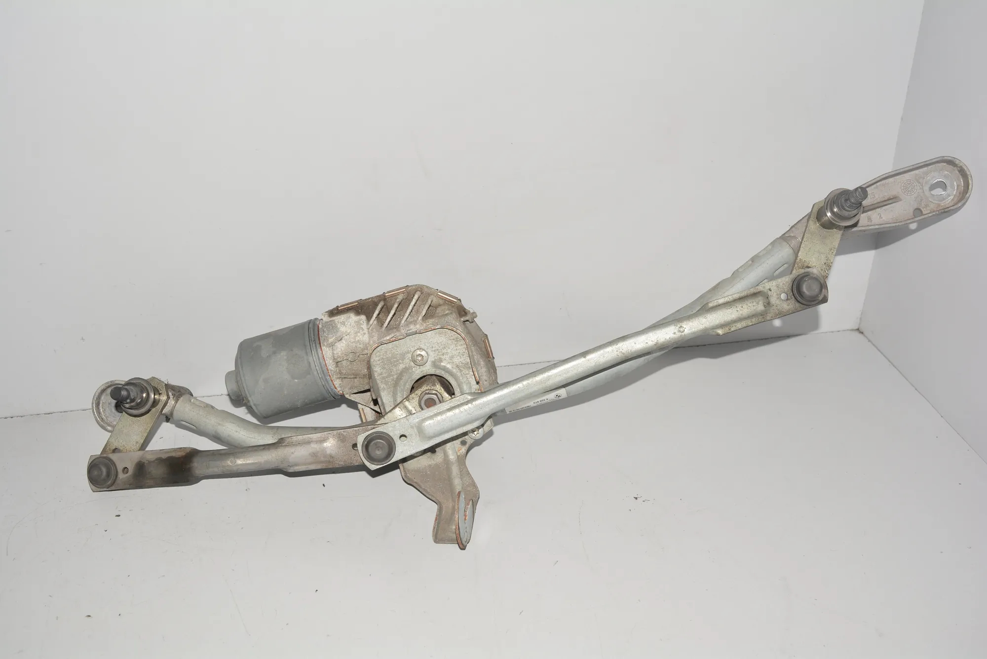 Front Windshield Wiper Mechanism – OEM 44418784328572 · BMW 7 (F01, F02) BMW 7 (F01, F02) 730 d 2009 – 3