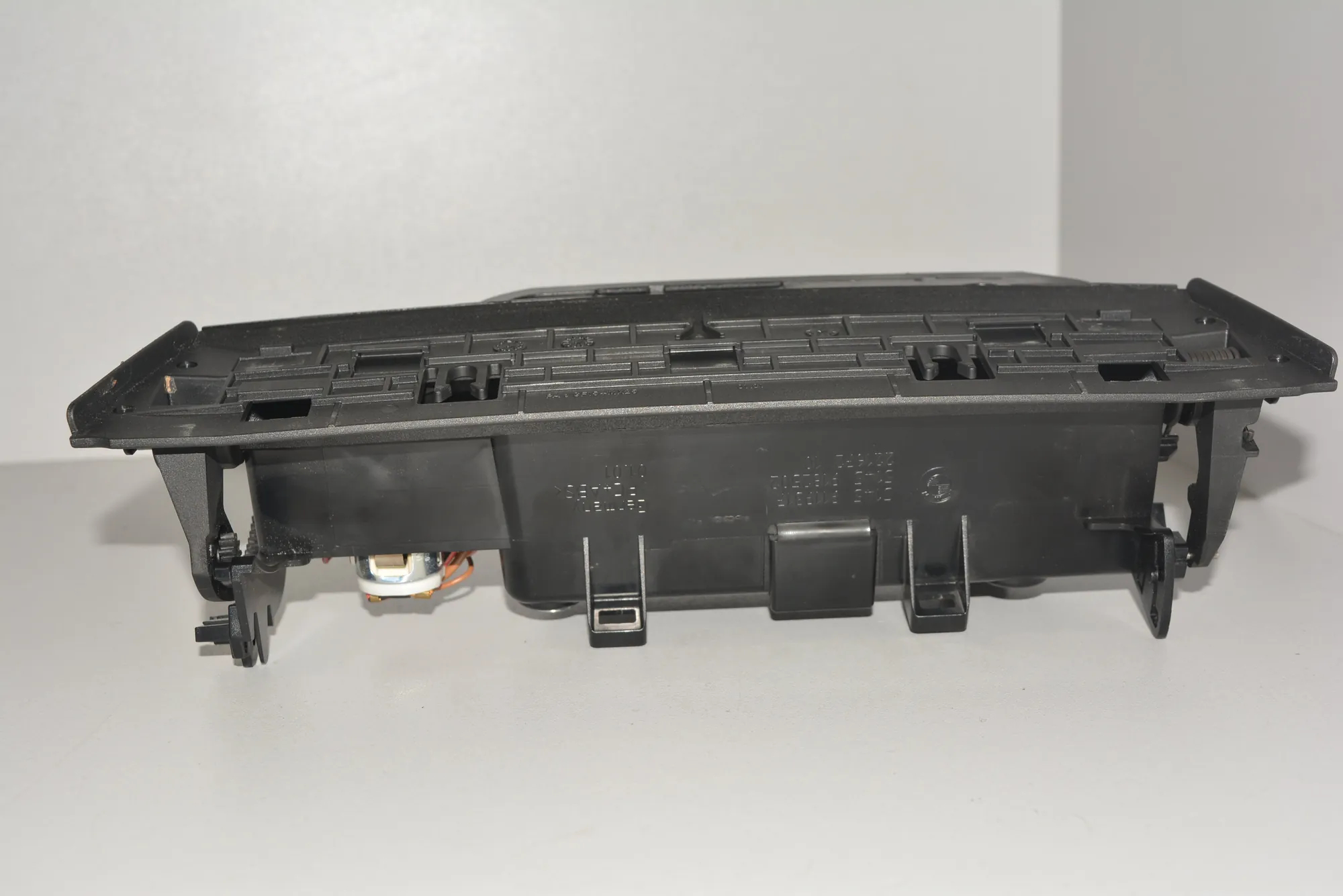 Ashtray – OEM 91193179182502 · BMW 7 (F01, F02) BMW 7 (F01, F02) 730 d 2009 – 2