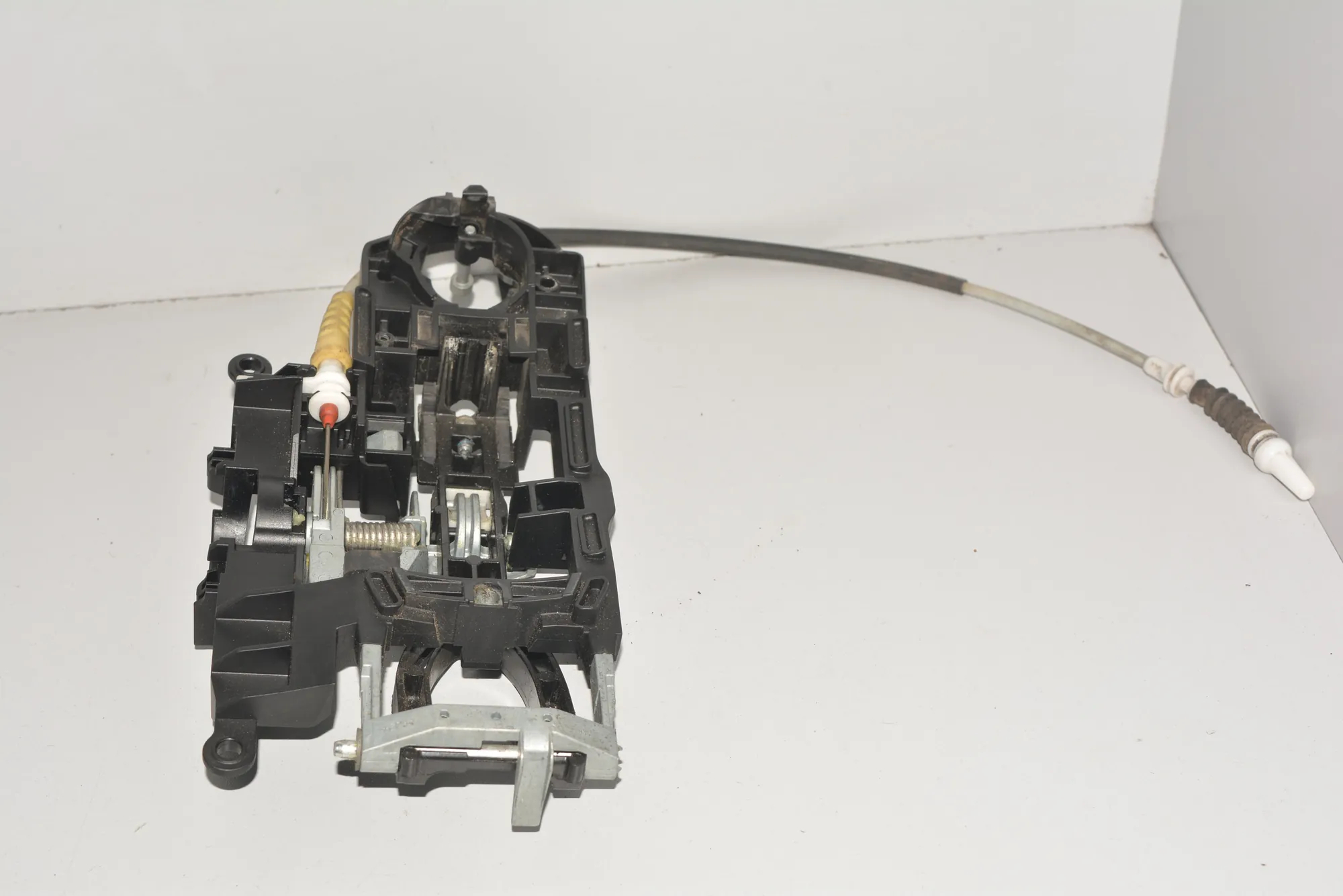 Front Right Door Interior Handle Frame – OEM 7175732 · BMW 7 (F01, F02) BMW 7 (F01, F02) 730 d 2009