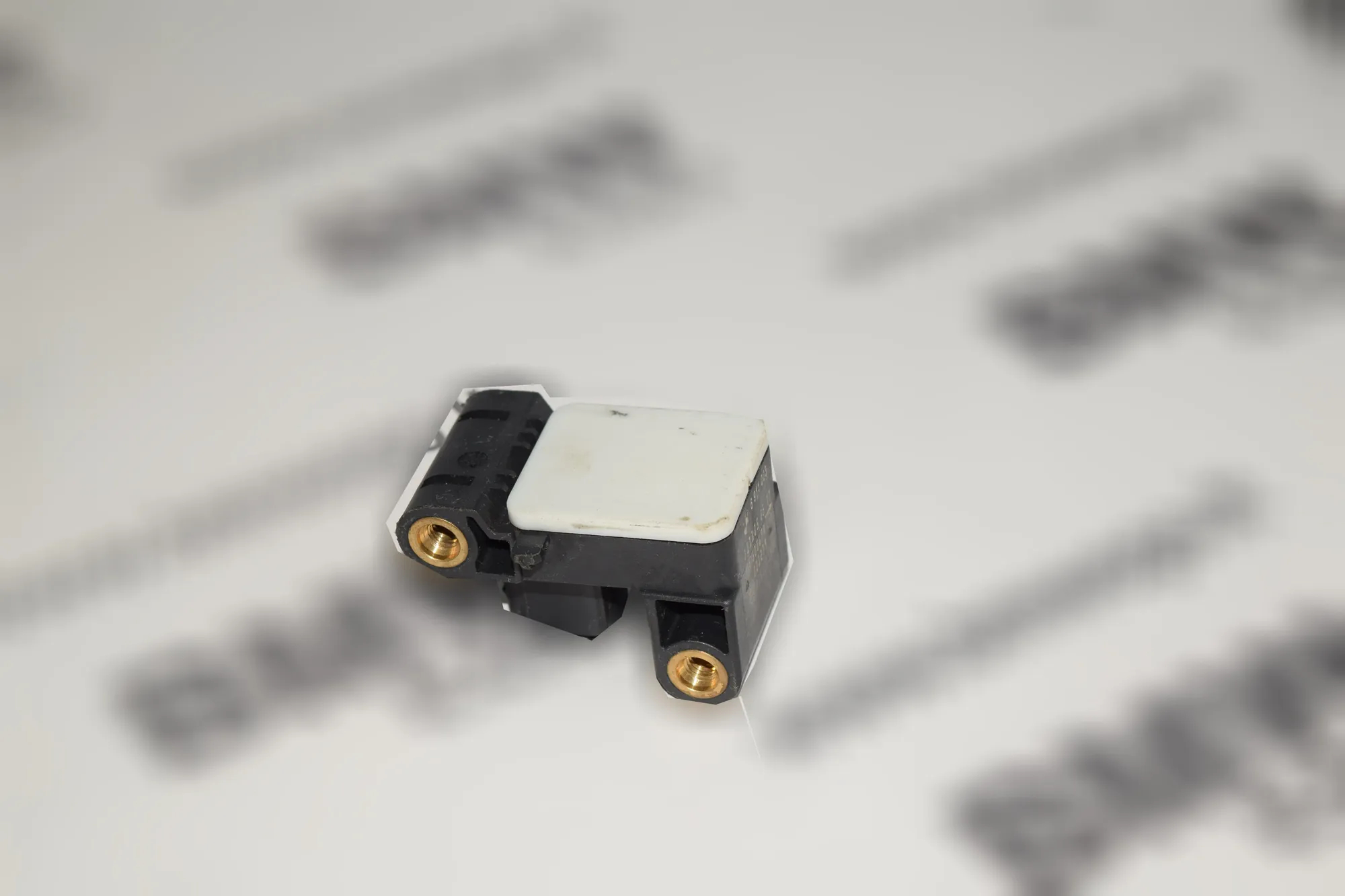 Front Left Impact Sensor – OEM 6911003 · BMW X3 (E83) BMW X3 (E83) 2005 – 4