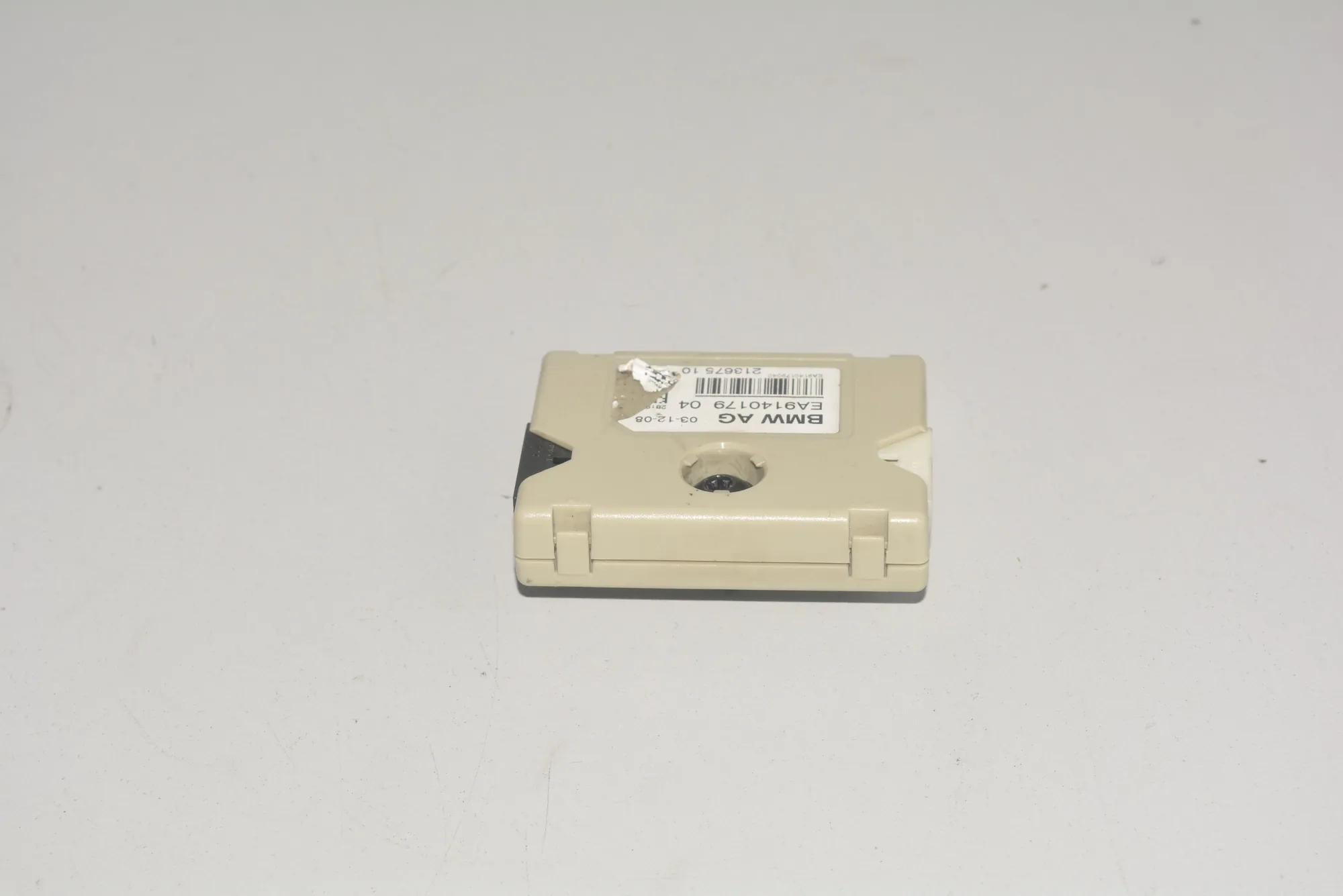 Antenna Amplifier – OEM 9140179 · BMW 7 (F01, F02) BMW 7 (F01, F02) 730 d 2008