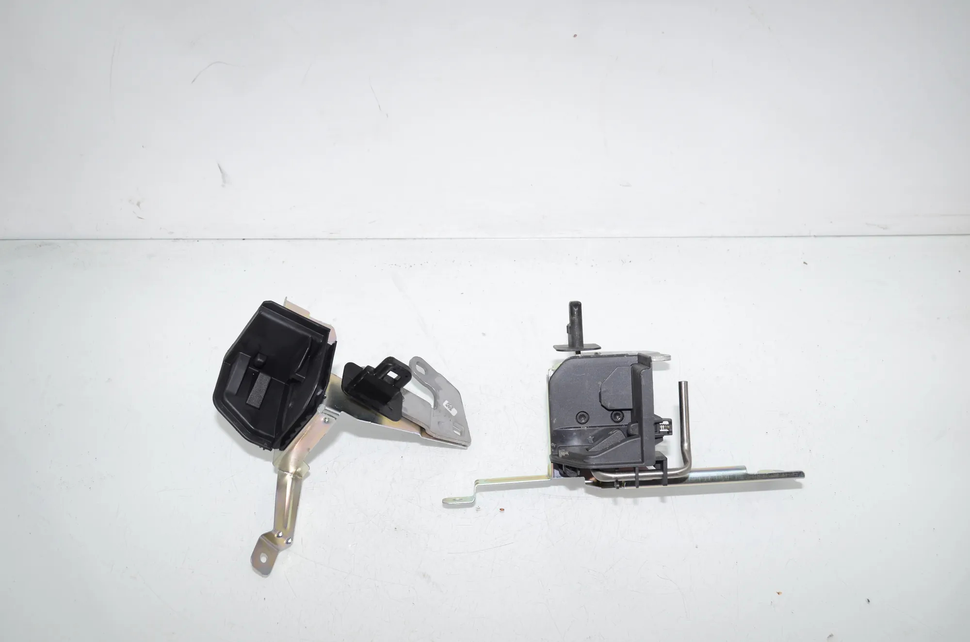 Other Boot Trunk Parts – OEM 7450729 · BMW 3 Touring (G21) (2019 - -) 320 d 2024