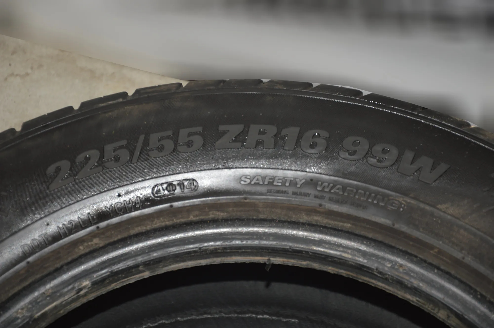 Tire · BMW 5 (E60) BMW 5 (E60) 2008 – 5