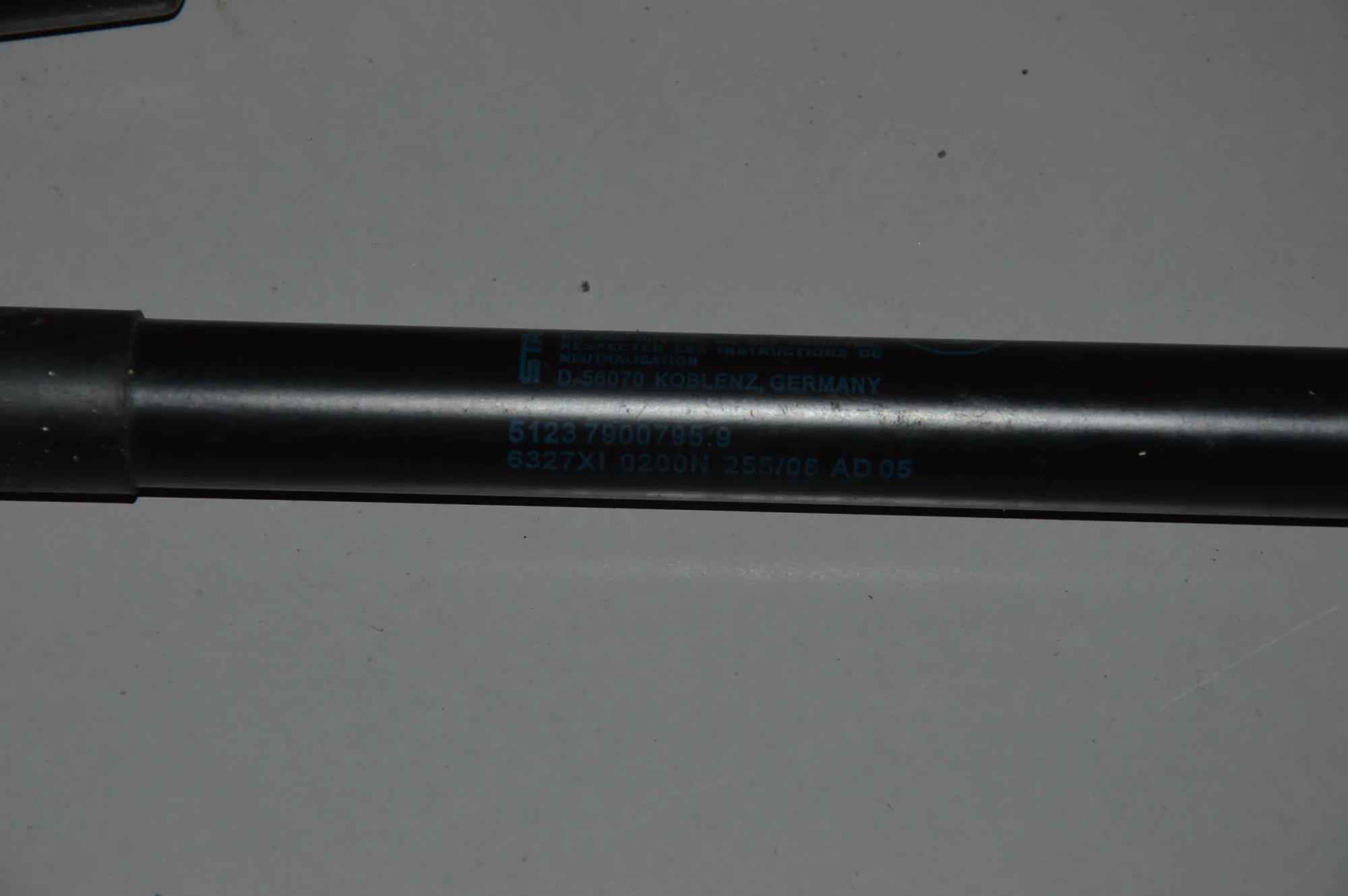 Front Left Bonnet Strut – OEM 7900795 · BMW 3 (E90) BMW 3 (E90) M3 2008 – 4