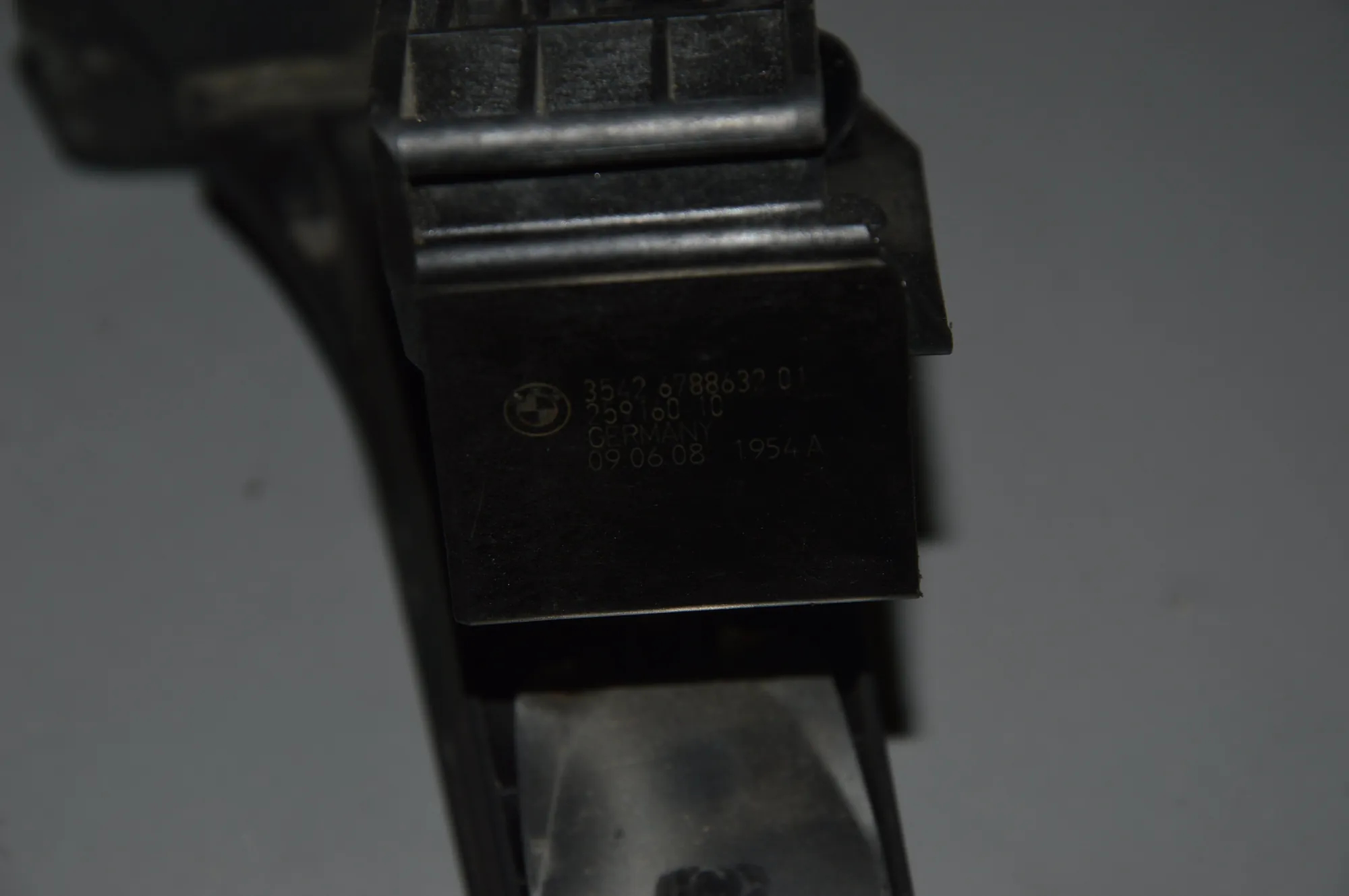 Throttle Pedal – OEM 6788632 · BMW 3 (E90) BMW 3 (E90) M3 2008 – 4