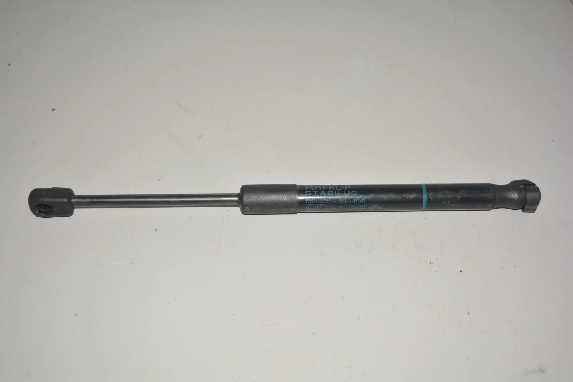 Front Left Bonnet Strut – OEM 51237289753 · BMW 7 (F01, F02) BMW 7 (F01, F02) 2010